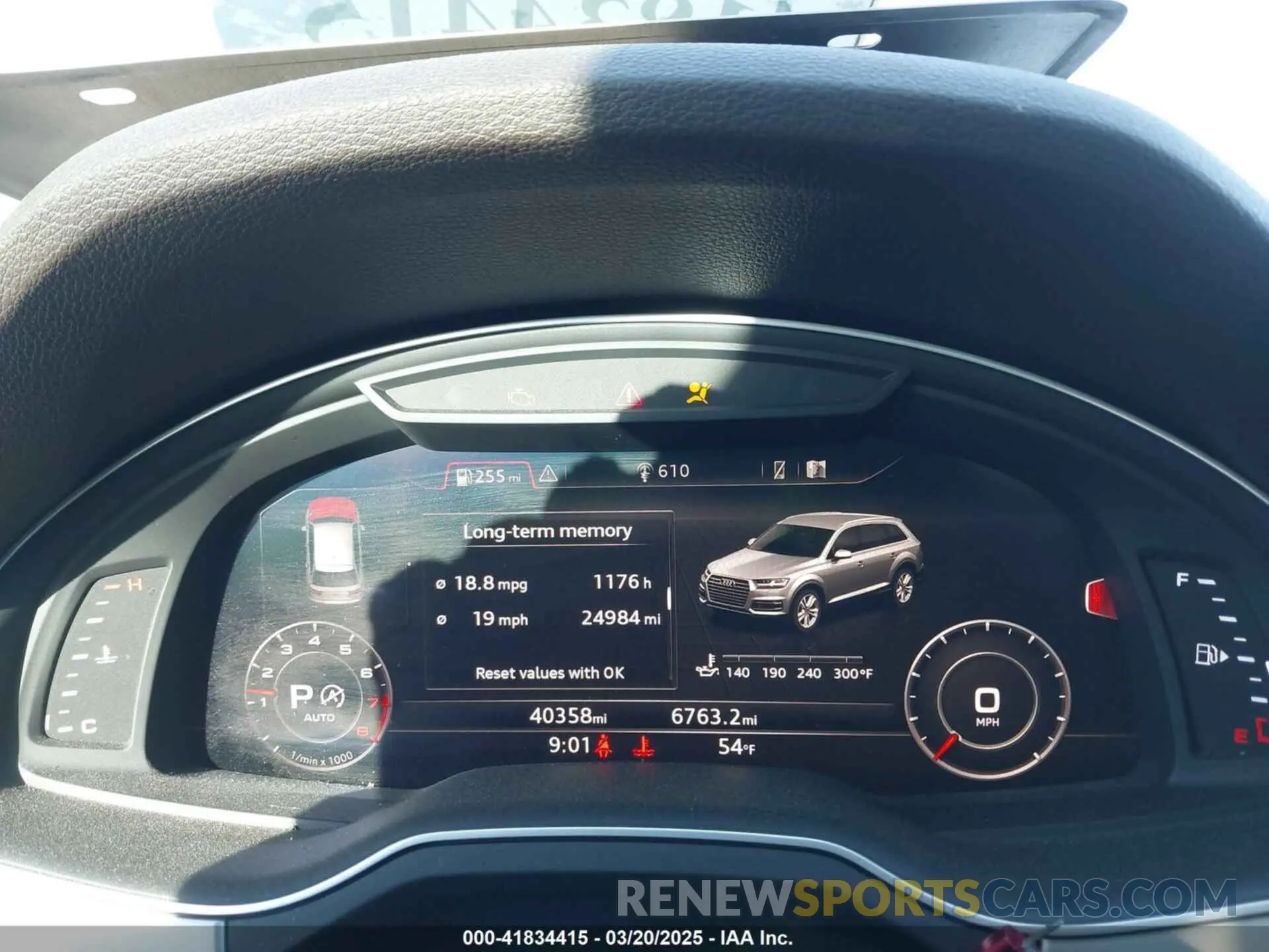 7 Photograph of a damaged car WA1LHAF77KD026200 AUDI Q7 2019