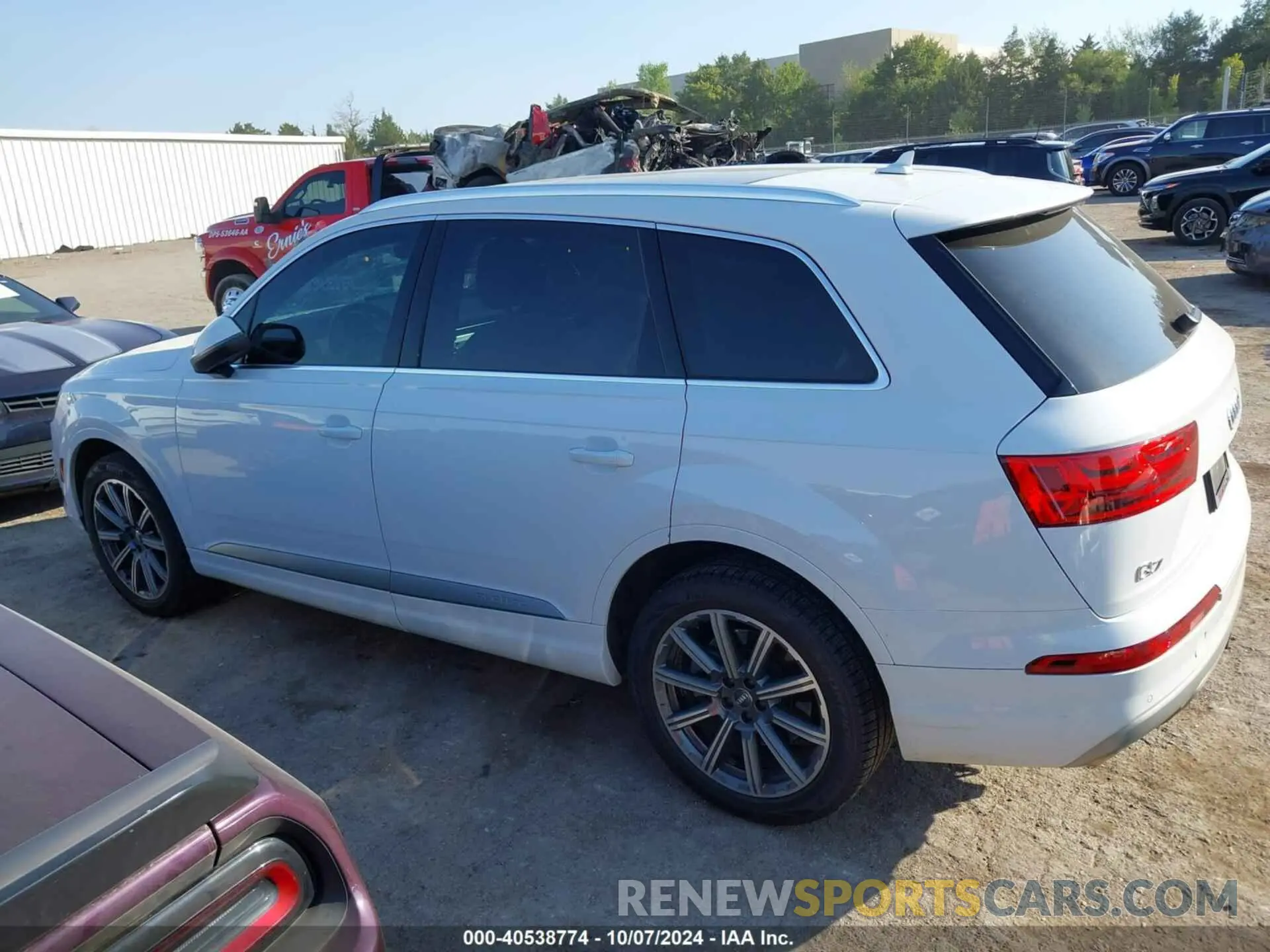 14 Фотография поврежденного автомобиля WA1LHAF77KD044020 AUDI Q7 2019