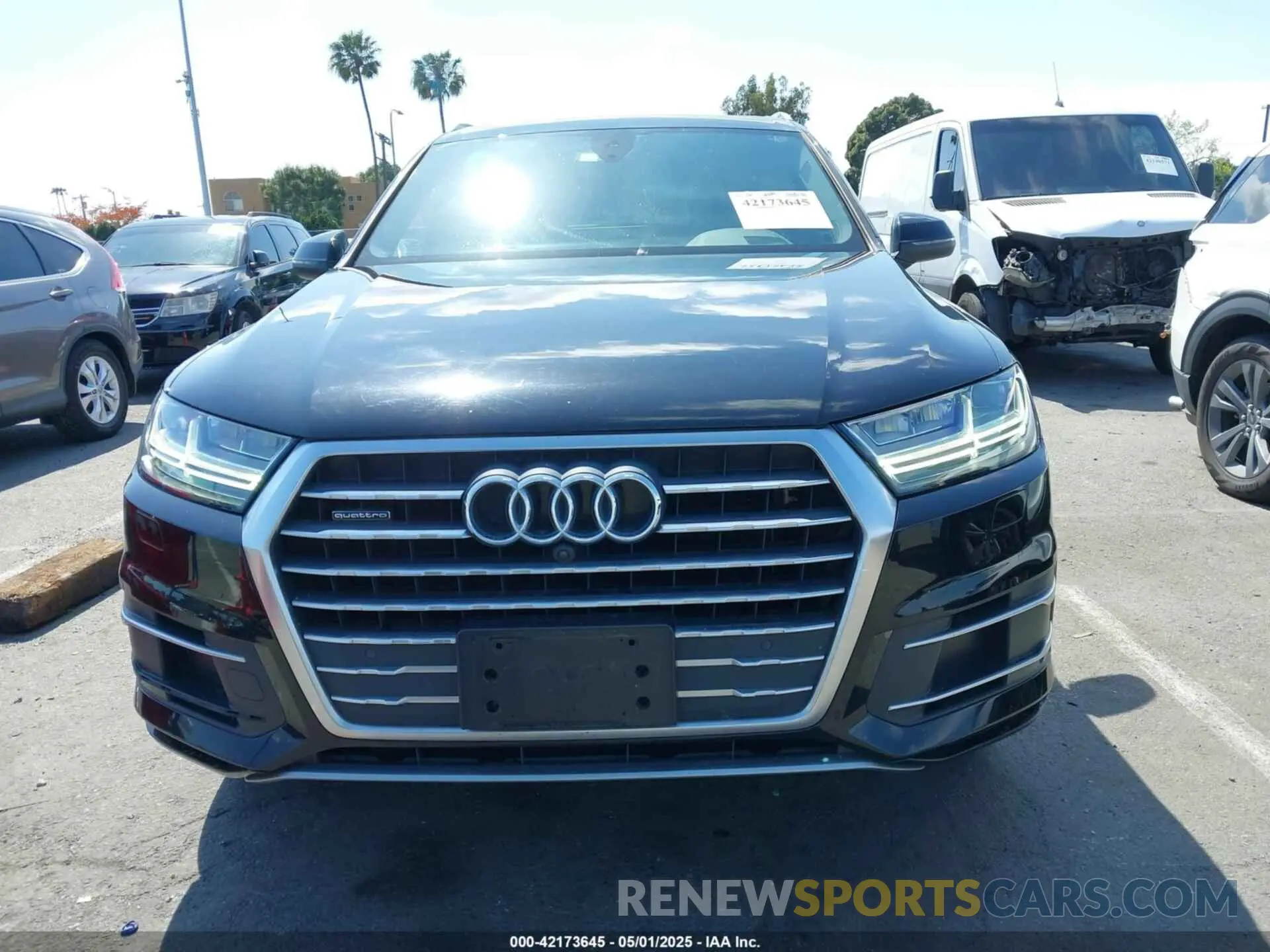 12 Photograph of a damaged car WA1LHAF78KD025573 AUDI Q7 2019