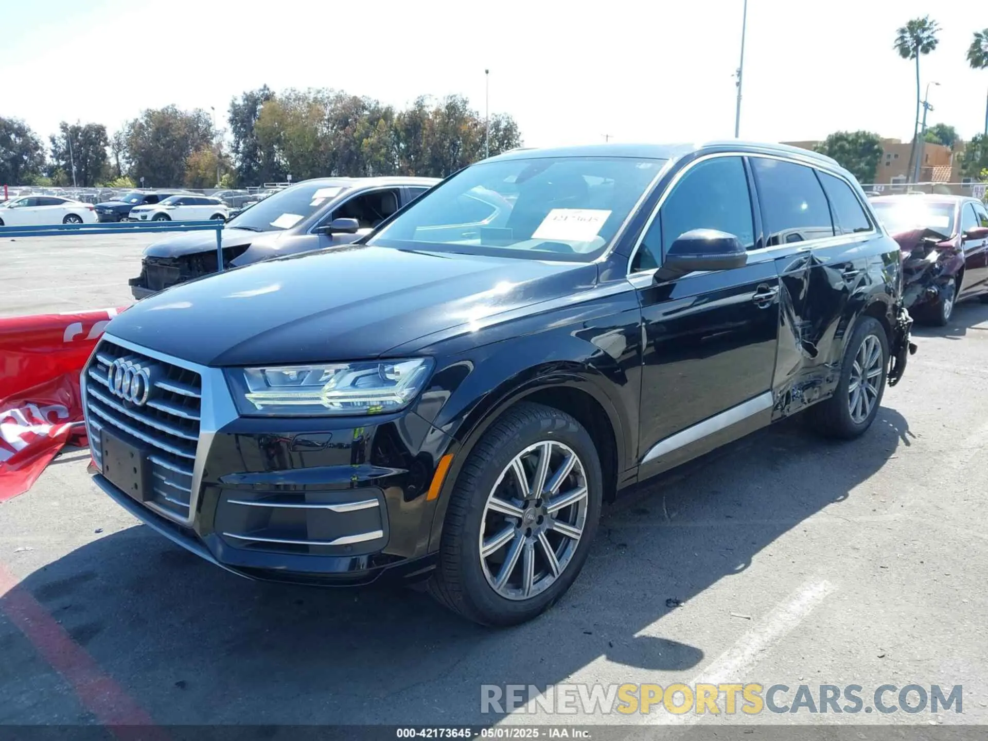 2 Photograph of a damaged car WA1LHAF78KD025573 AUDI Q7 2019