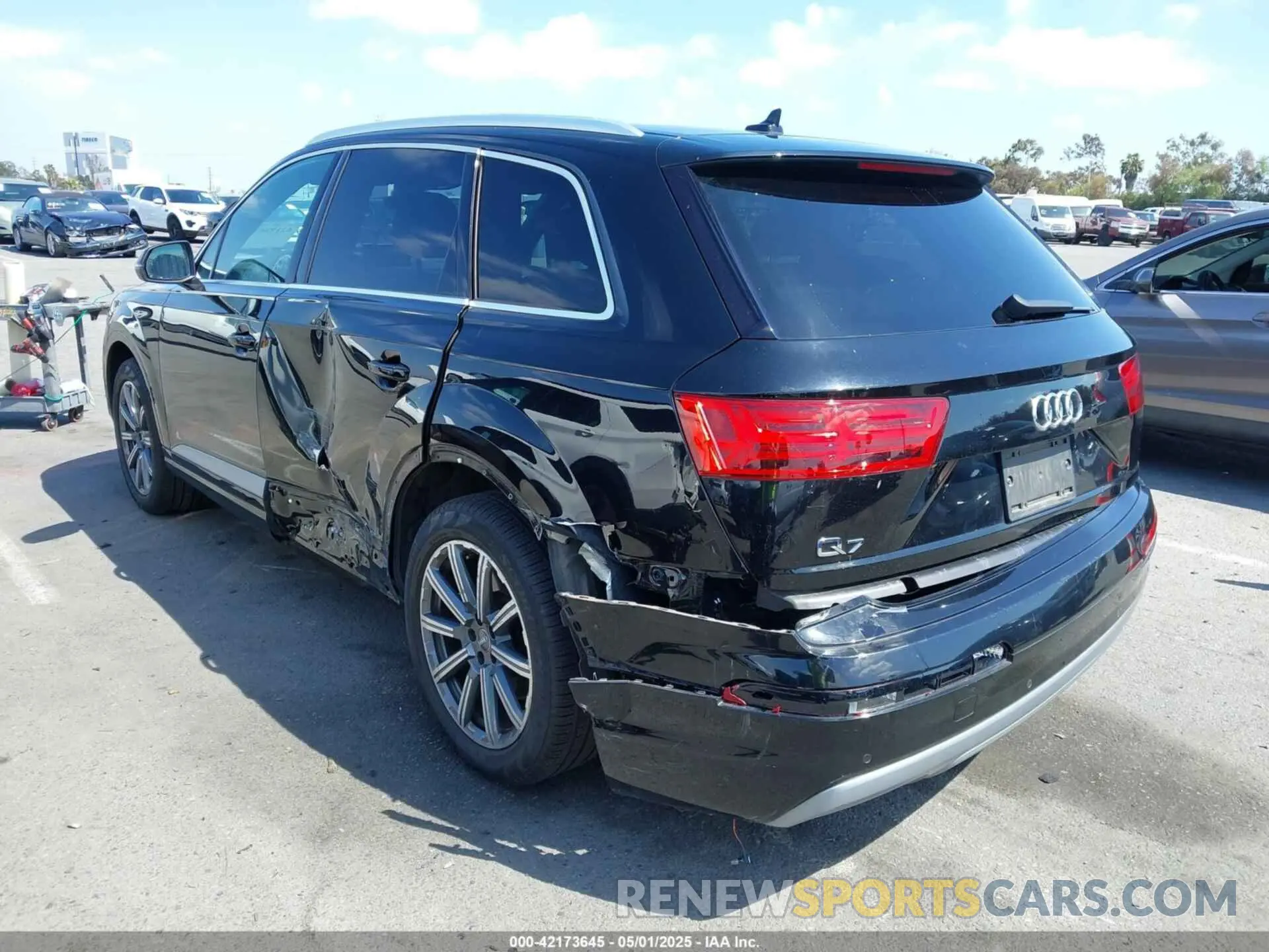 3 Photograph of a damaged car WA1LHAF78KD025573 AUDI Q7 2019