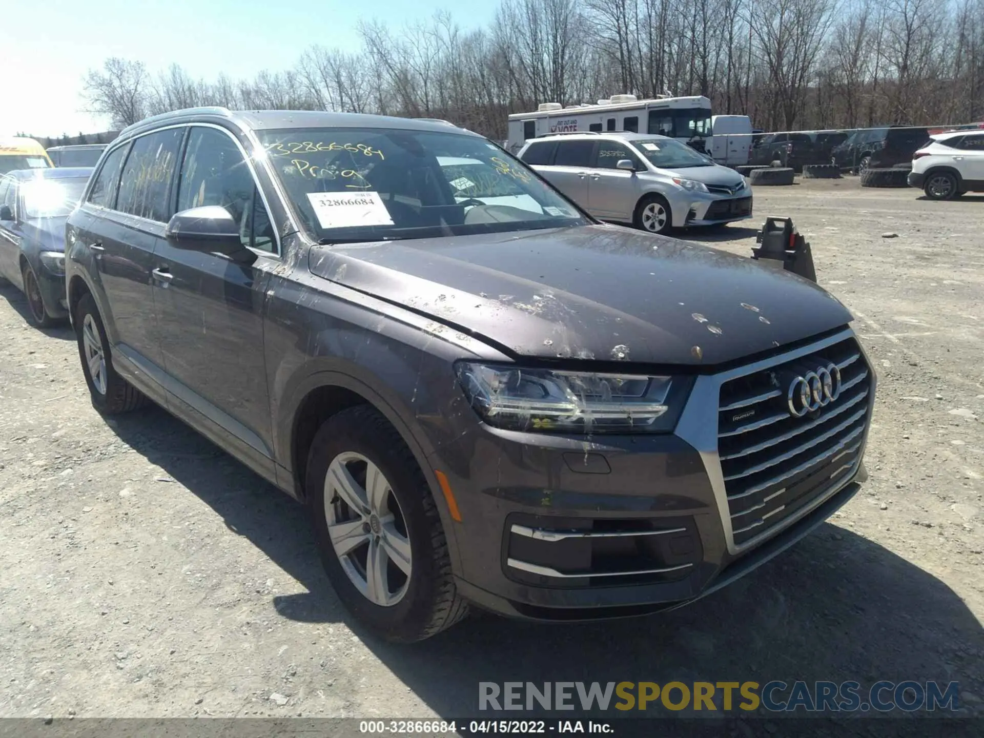 1 Photograph of a damaged car WA1LHAF79KD014534 AUDI Q7 2019