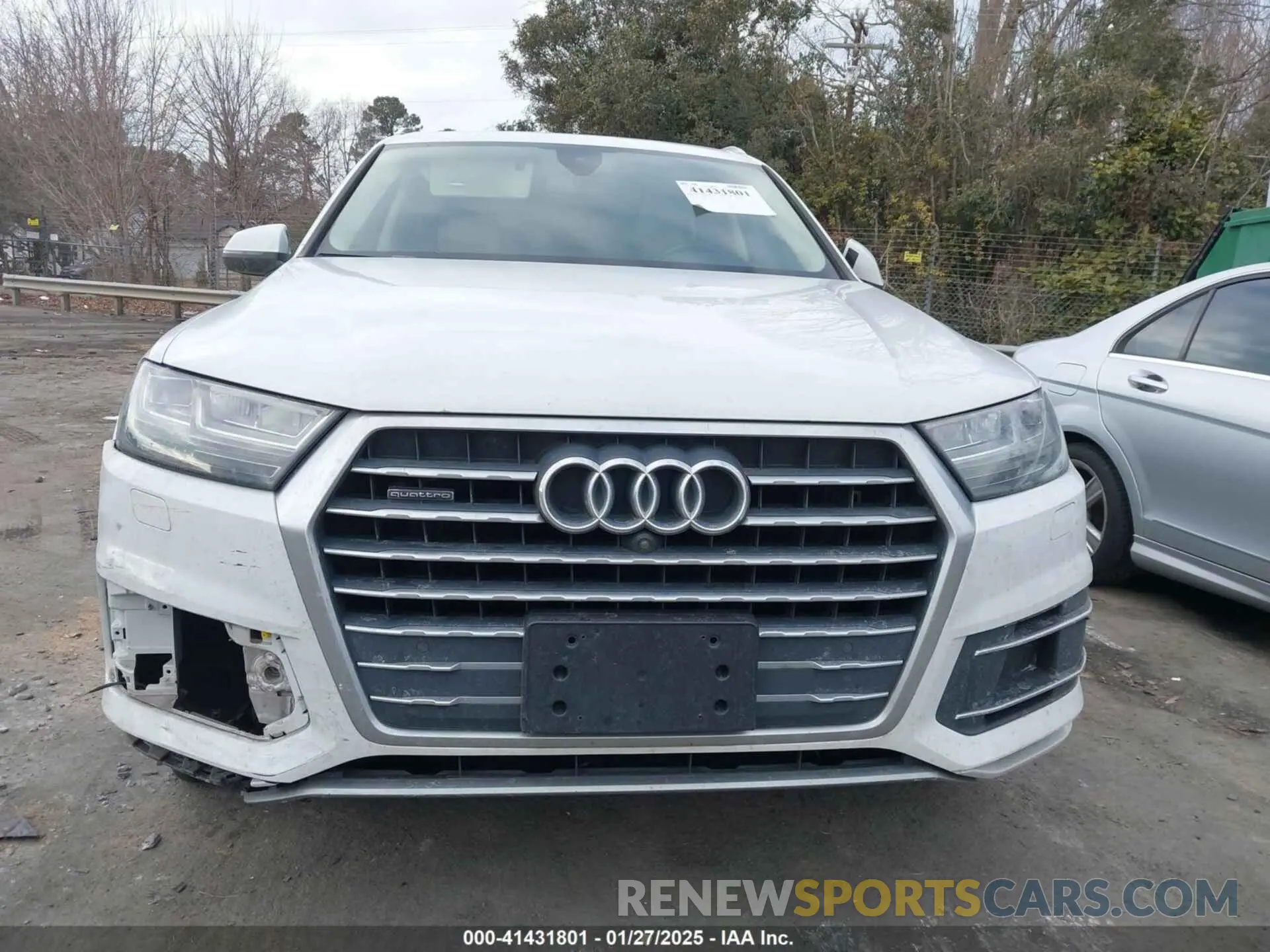 11 Фотография поврежденного автомобиля WA1LHAF79KD033844 AUDI Q7 2019