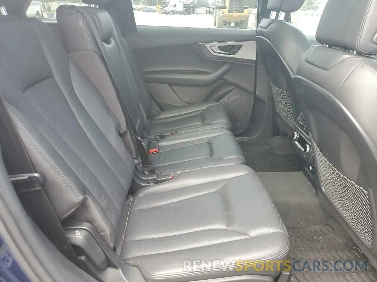 11 Photograph of a damaged car WA1MAAF72KD003710 AUDI Q7 2019