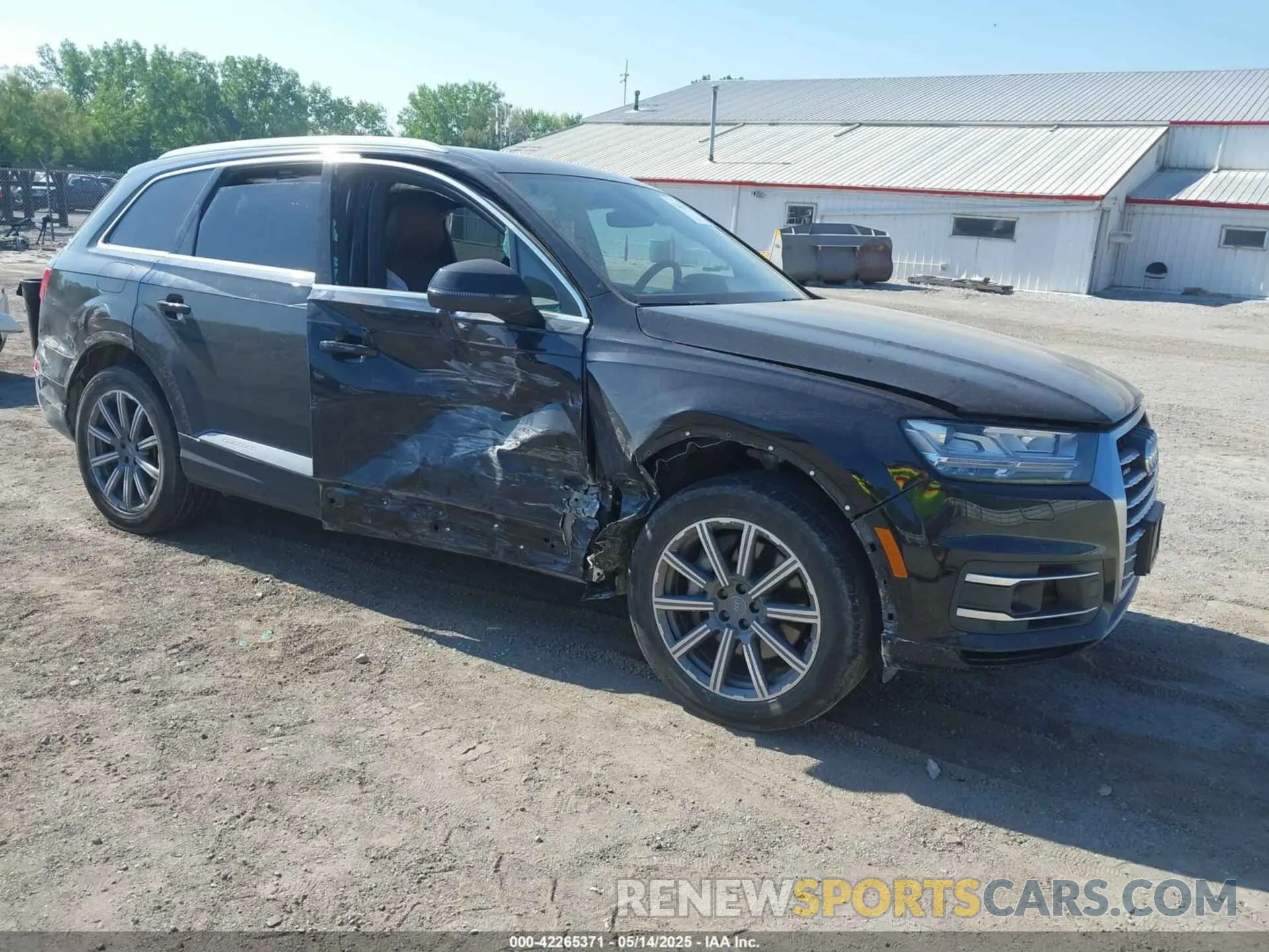 1 Фотография поврежденного автомобиля WA1VAAF70KD004469 AUDI Q7 2019