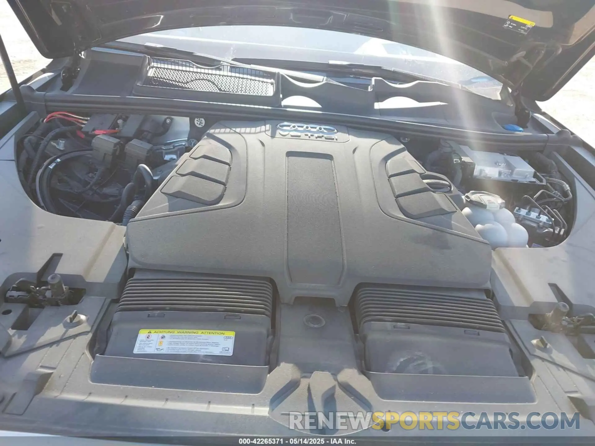 10 Фотография поврежденного автомобиля WA1VAAF70KD004469 AUDI Q7 2019