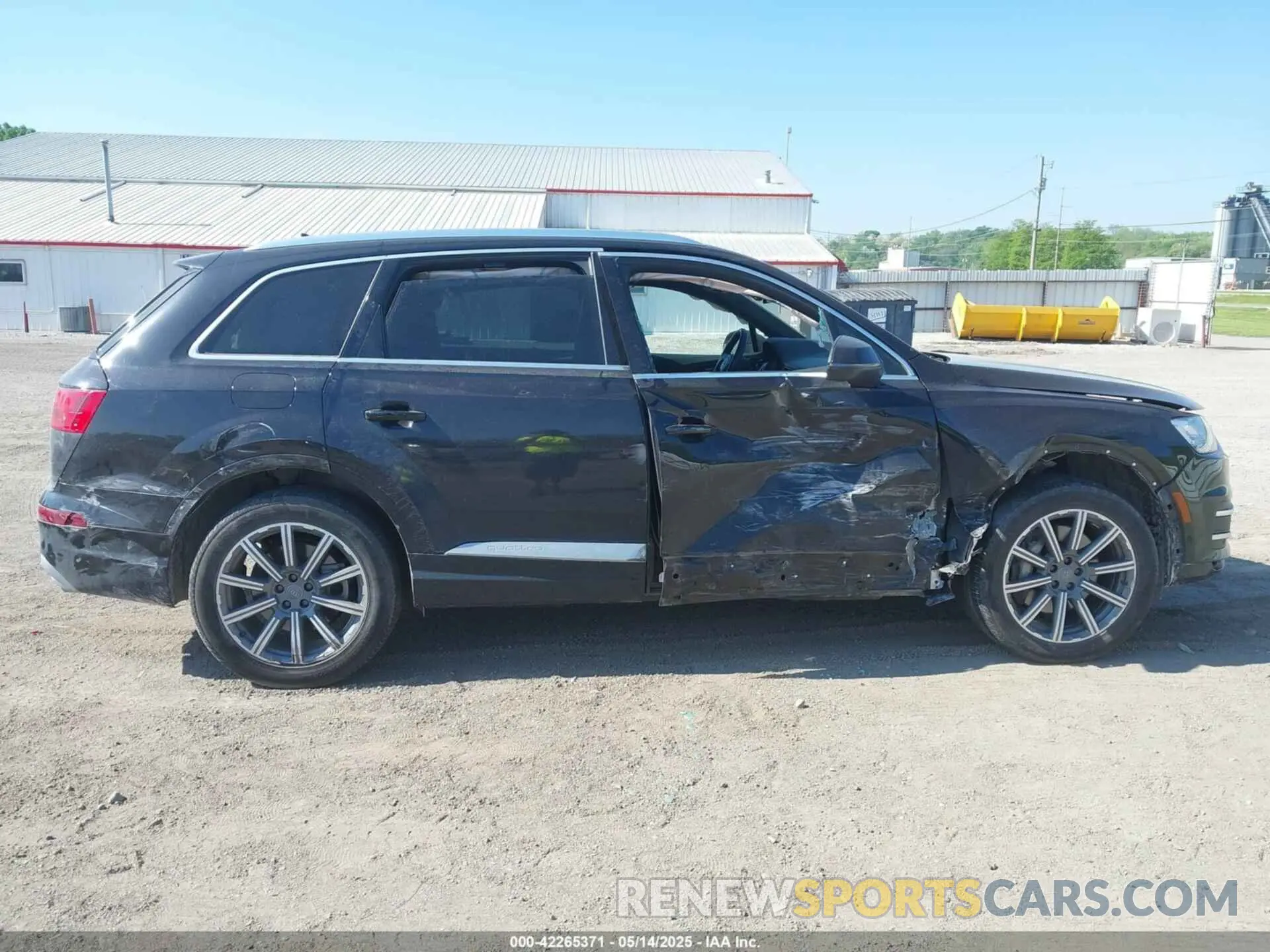 14 Фотография поврежденного автомобиля WA1VAAF70KD004469 AUDI Q7 2019