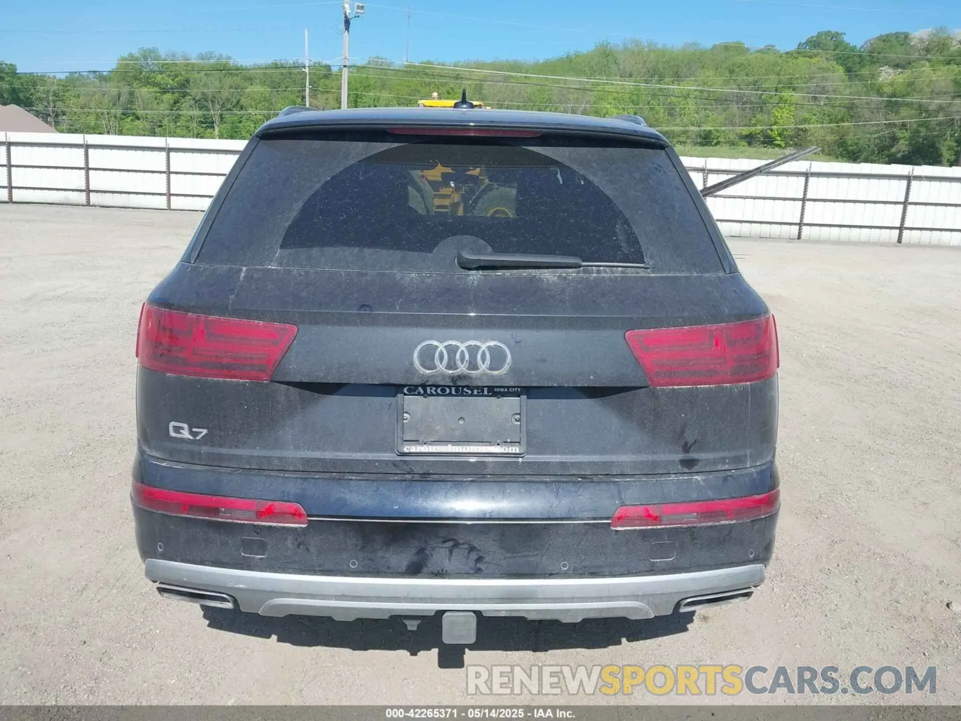 17 Фотография поврежденного автомобиля WA1VAAF70KD004469 AUDI Q7 2019