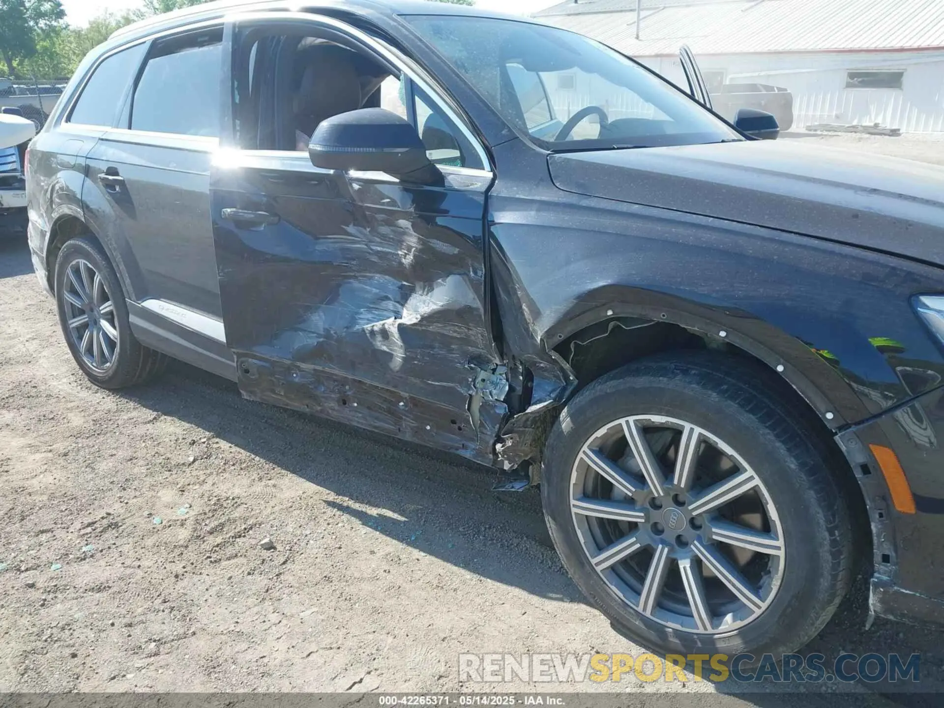6 Фотография поврежденного автомобиля WA1VAAF70KD004469 AUDI Q7 2019