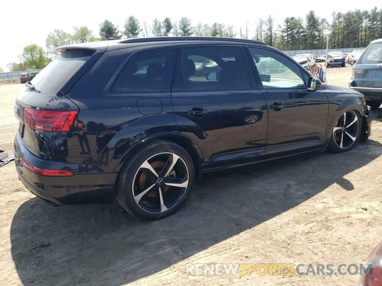 3 Фотография поврежденного автомобиля WA1VAAF70KD019828 AUDI Q7 2019