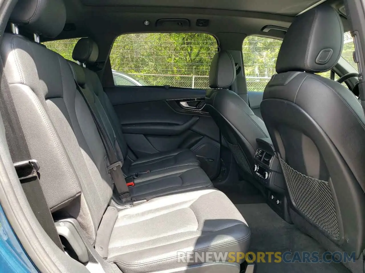 11 Photograph of a damaged car WA1VAAF71KD033298 AUDI Q7 2019