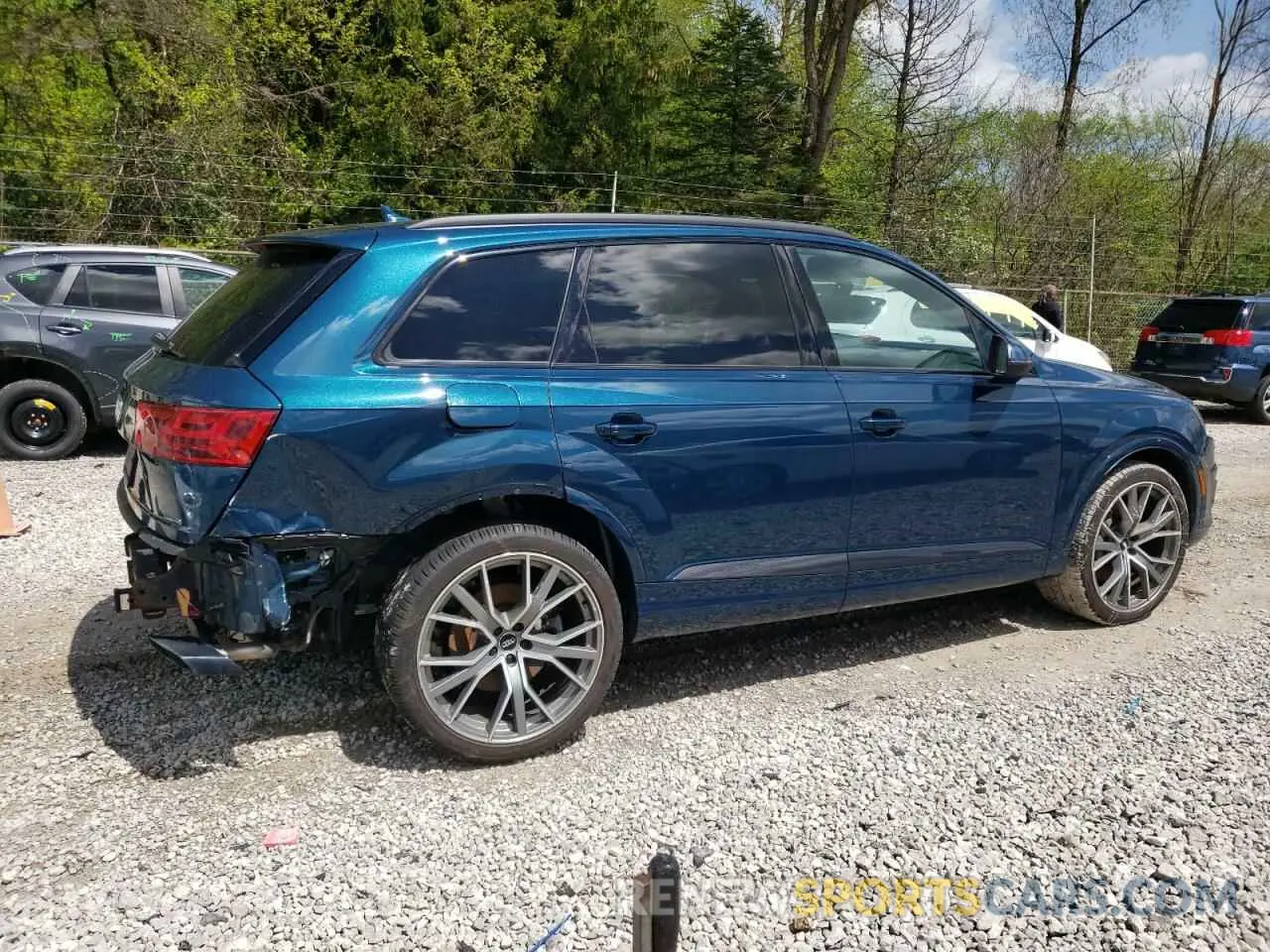 3 Photograph of a damaged car WA1VAAF71KD033298 AUDI Q7 2019