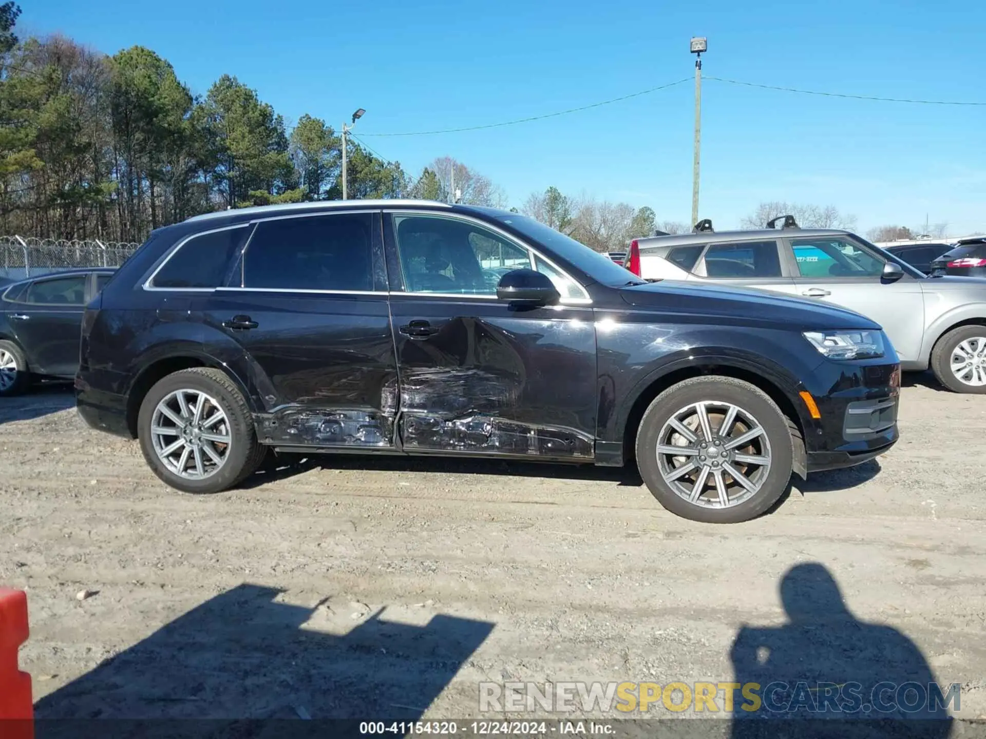 13 Фотография поврежденного автомобиля WA1VAAF72KD020723 AUDI Q7 2019