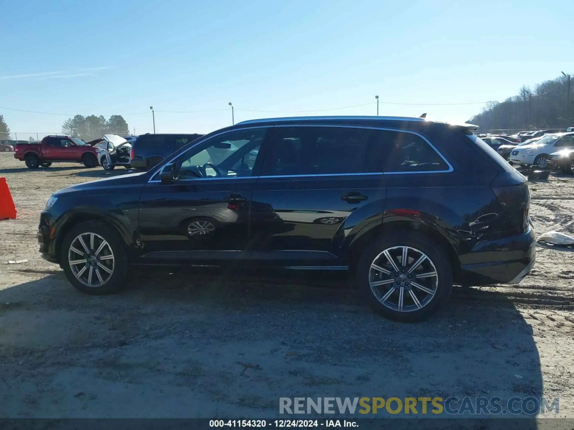 14 Фотография поврежденного автомобиля WA1VAAF72KD020723 AUDI Q7 2019