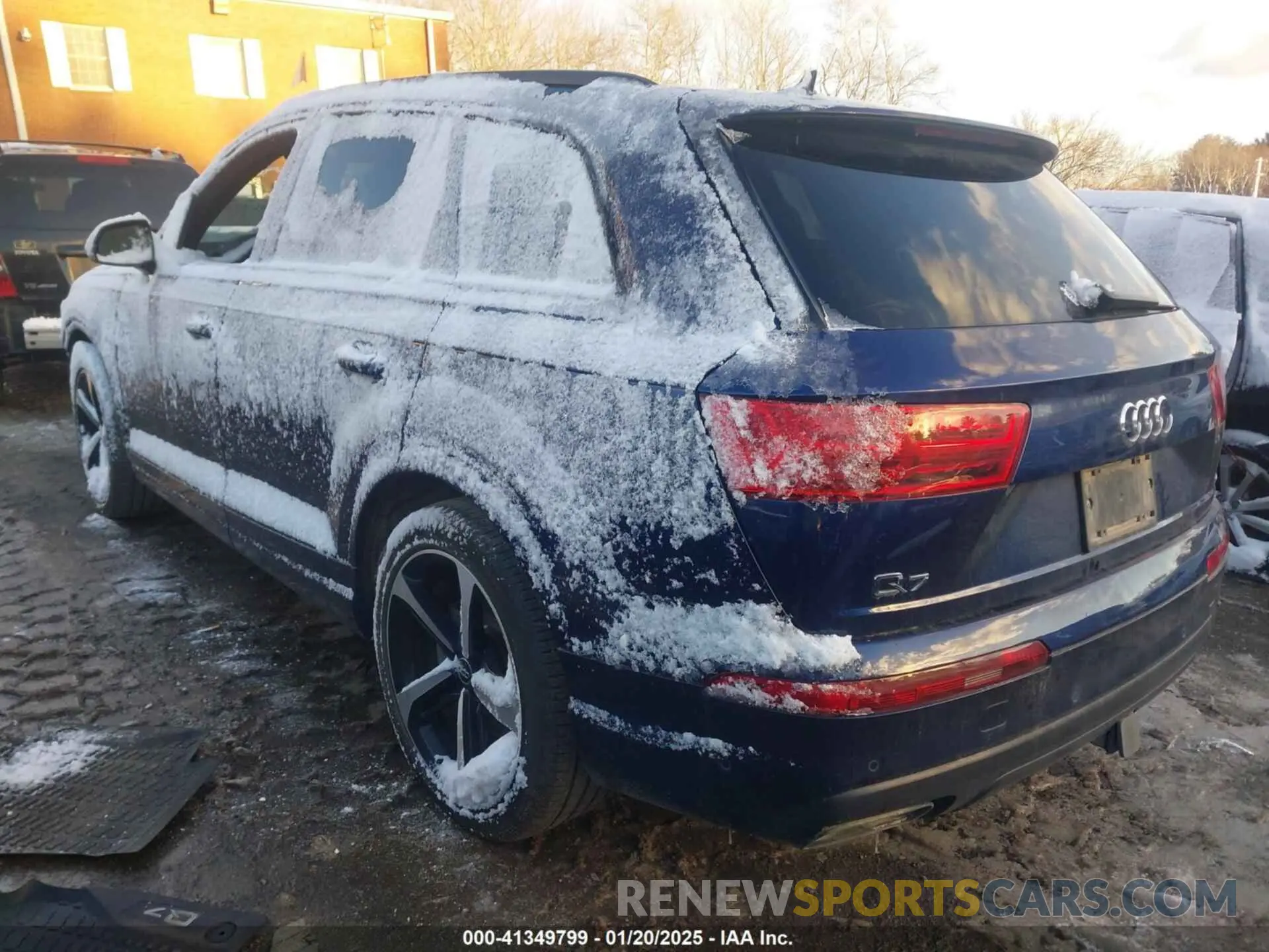 3 Photograph of a damaged car WA1VAAF72KD038123 AUDI Q7 2019