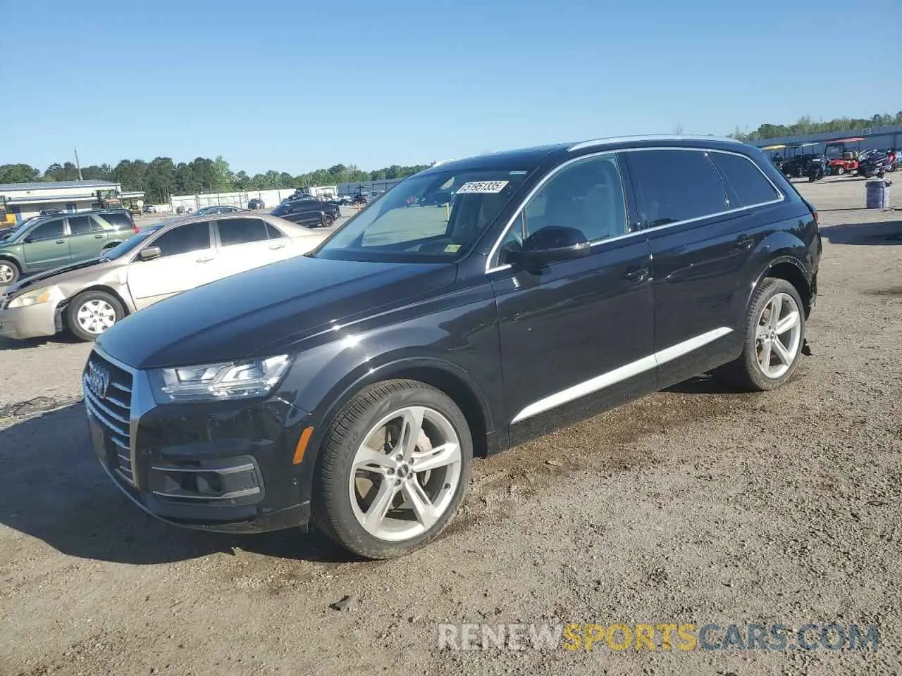 1 Photograph of a damaged car WA1VAAF74KD026605 AUDI Q7 2019
