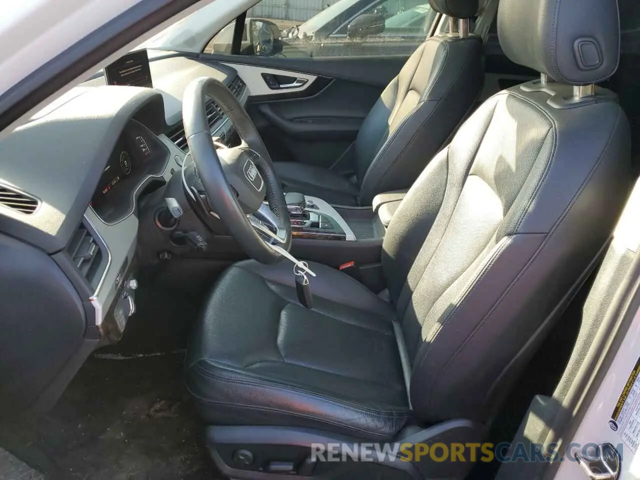 7 Photograph of a damaged car WA1VAAF75KD011398 AUDI Q7 2019