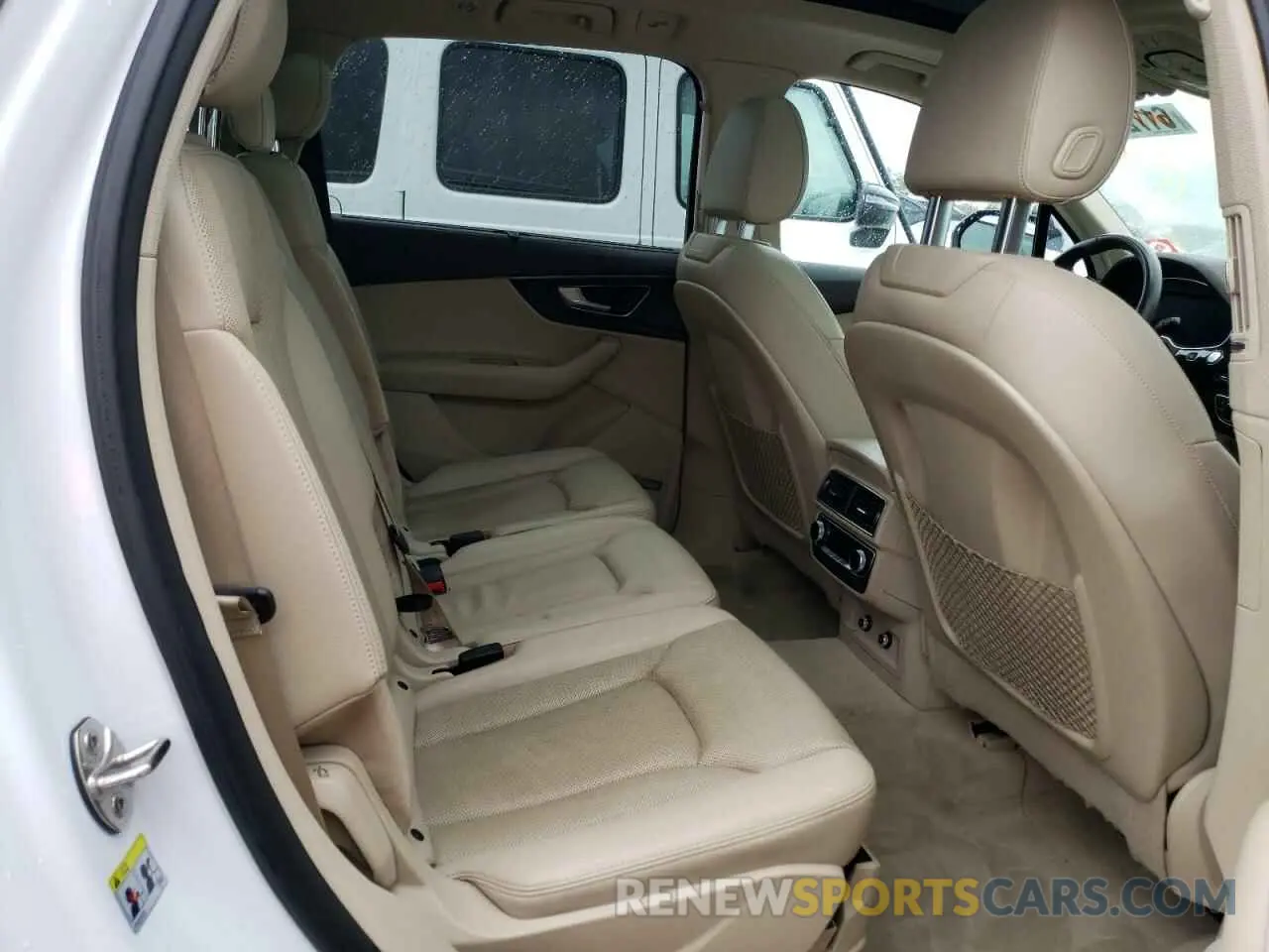 6 Фотография поврежденного автомобиля WA1VAAF76KD048735 AUDI Q7 2019