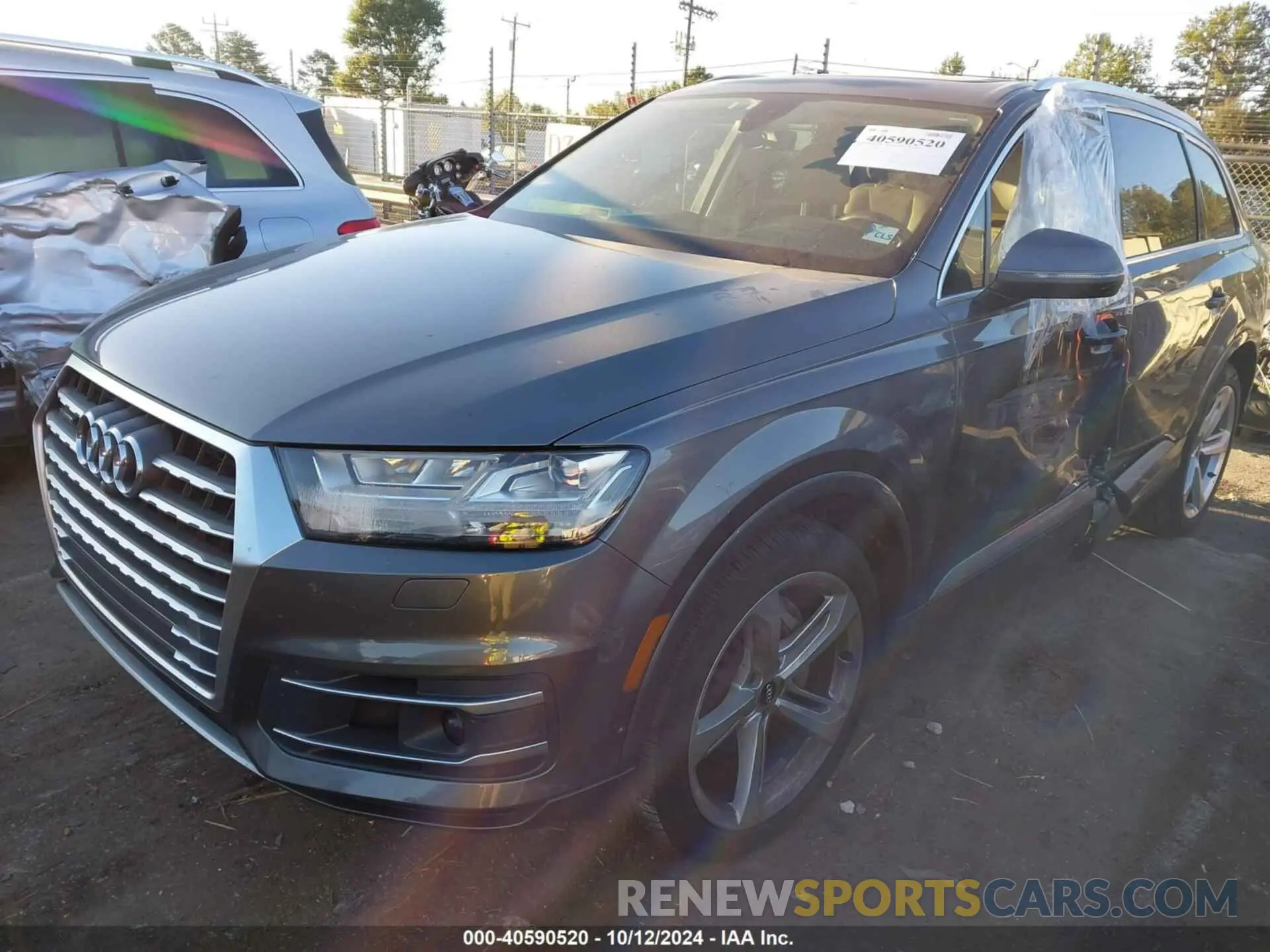 2 Photograph of a damaged car WA1VAAF77KD011872 AUDI Q7 2019