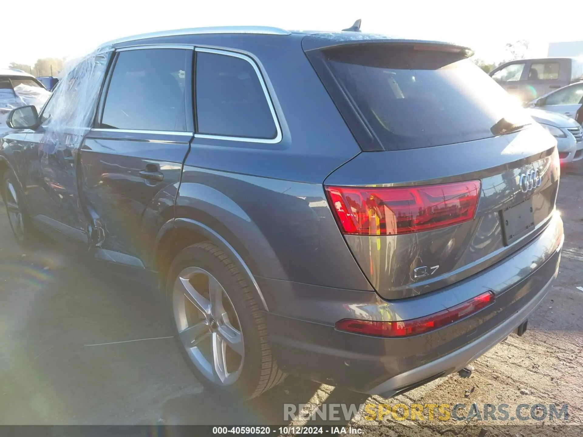 3 Photograph of a damaged car WA1VAAF77KD011872 AUDI Q7 2019