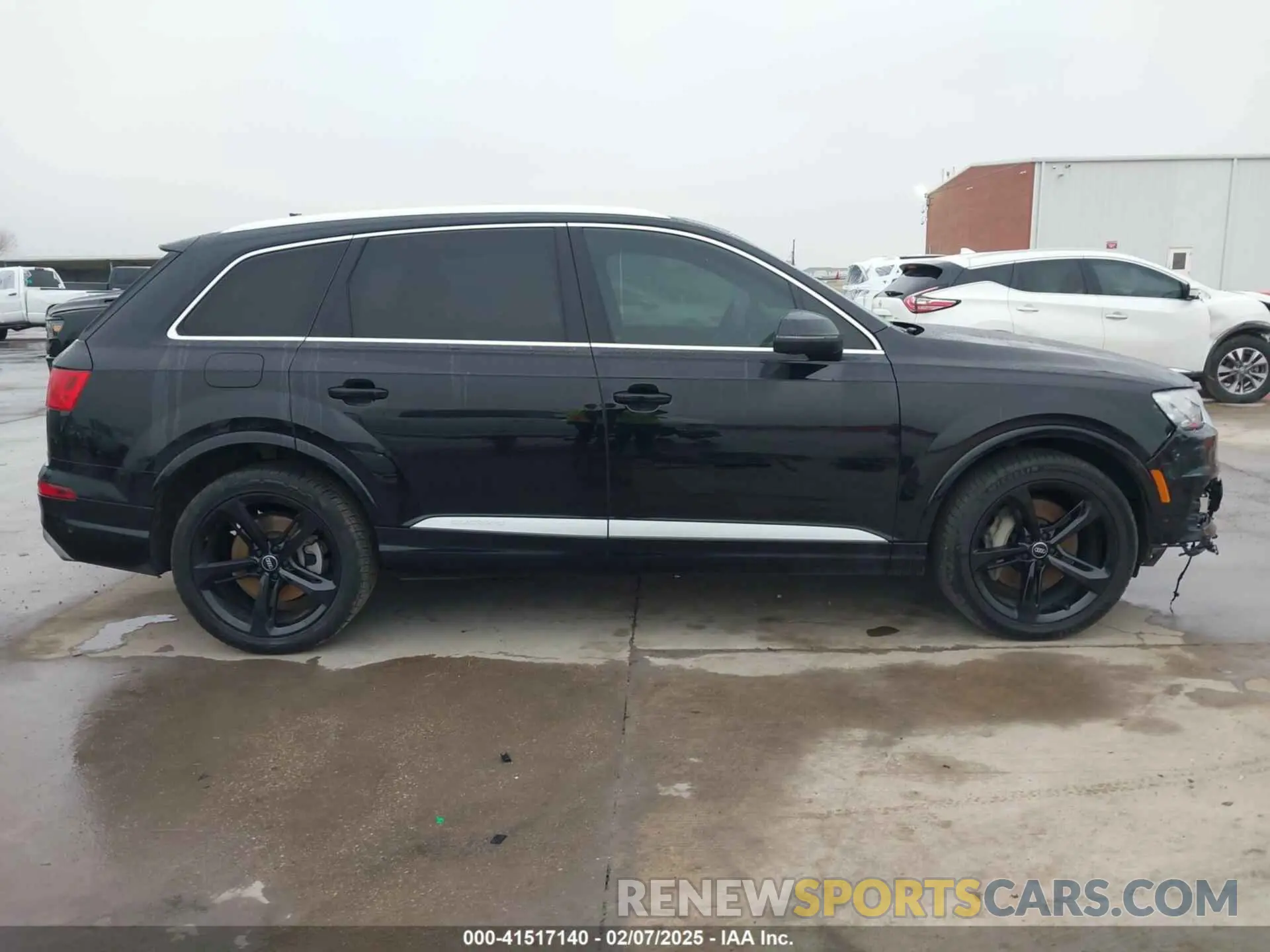 14 Photograph of a damaged car WA1VAAF77KD024993 AUDI Q7 2019