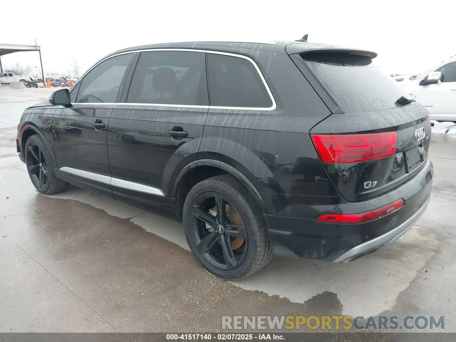 3 Photograph of a damaged car WA1VAAF77KD024993 AUDI Q7 2019