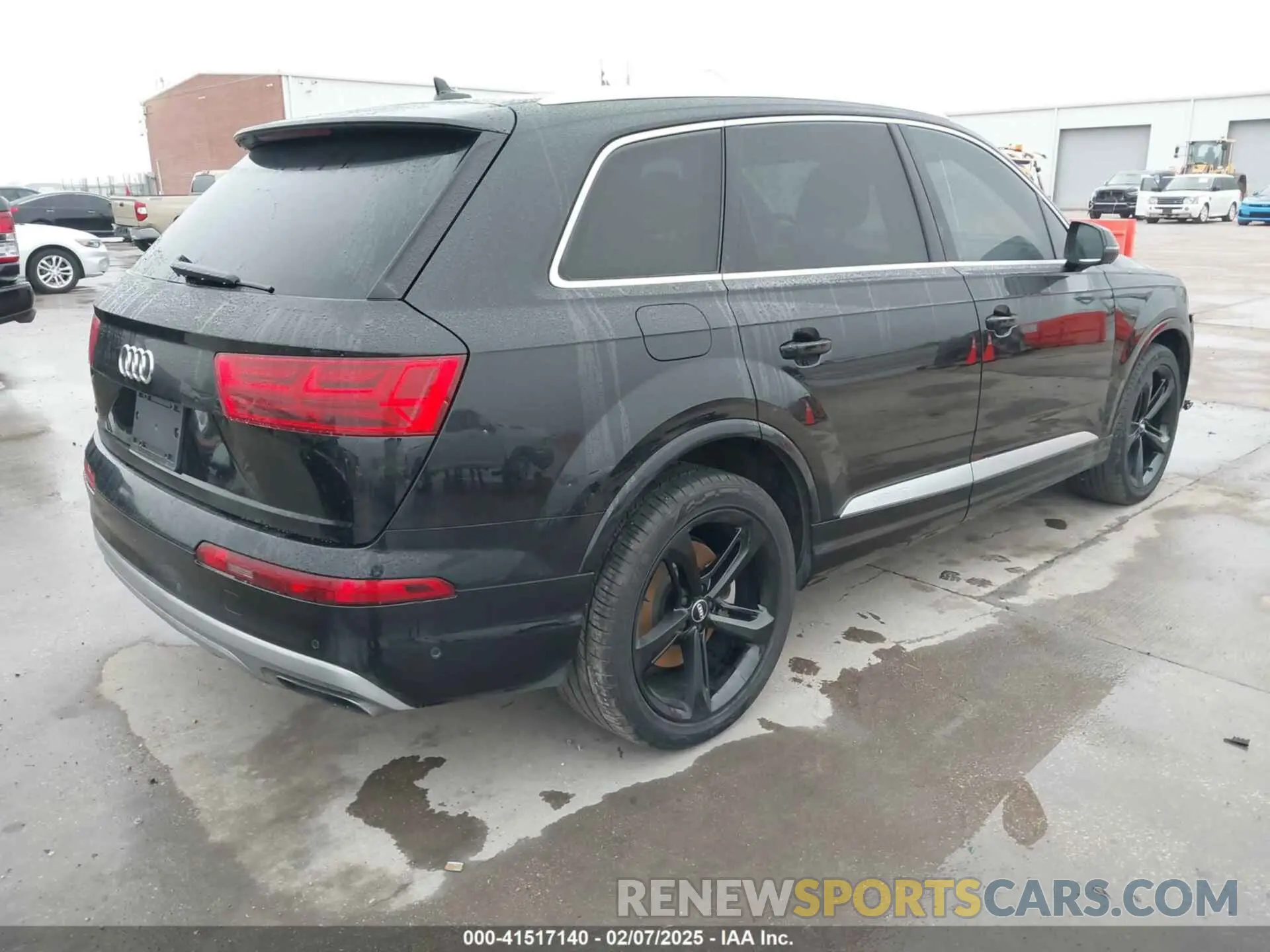 4 Photograph of a damaged car WA1VAAF77KD024993 AUDI Q7 2019