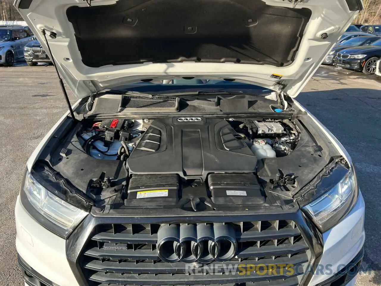 8 Фотография поврежденного автомобиля WA1VAAF78KD011542 AUDI Q7 2019