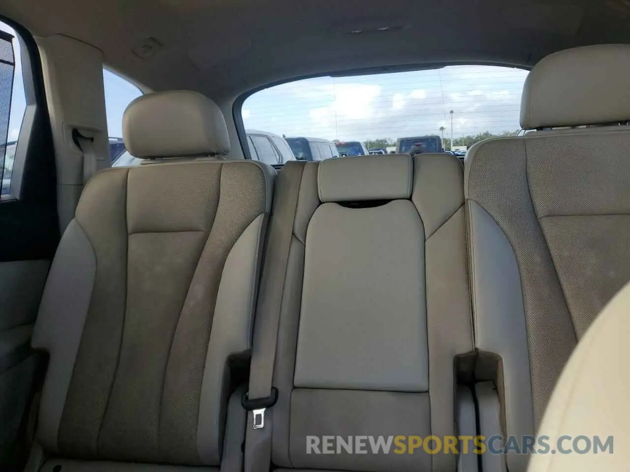 10 Photograph of a damaged car WA1VAAF78KD012237 AUDI Q7 2019