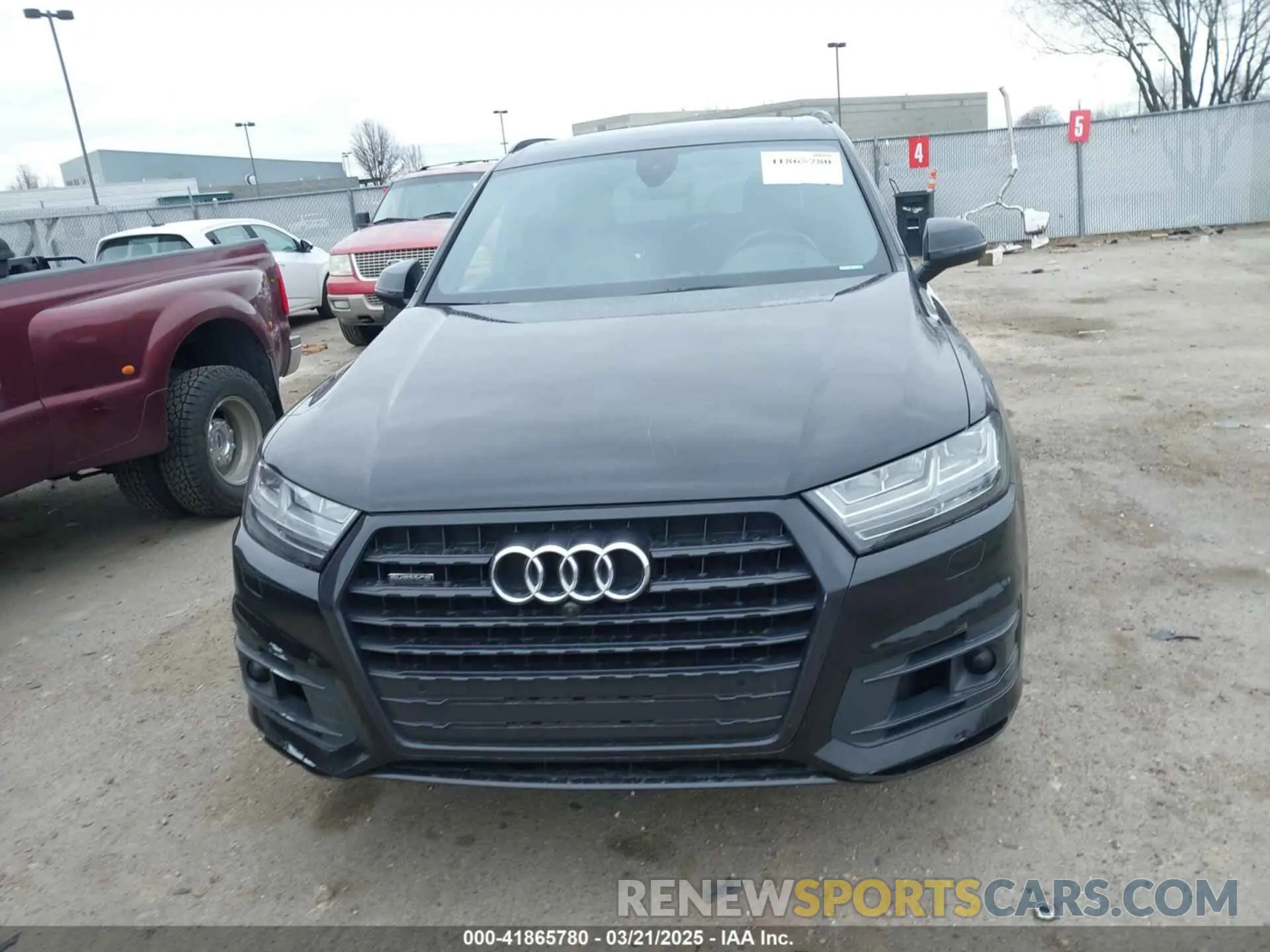 13 Фотография поврежденного автомобиля WA1VAAF79KD004597 AUDI Q7 2019