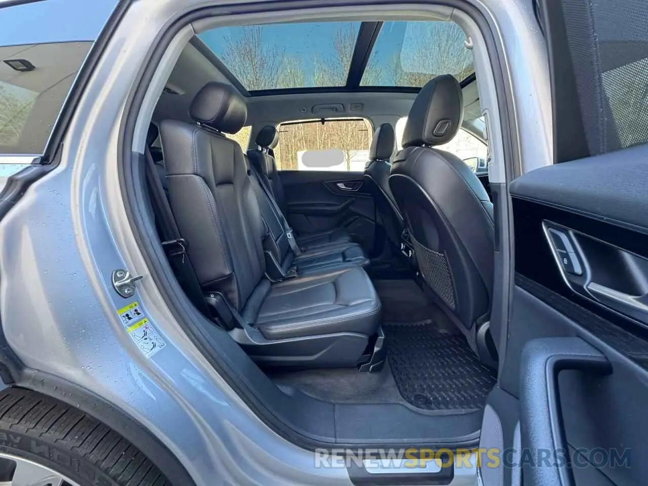 11 Фотография поврежденного автомобиля WA1VAAF79KD026762 AUDI Q7 2019