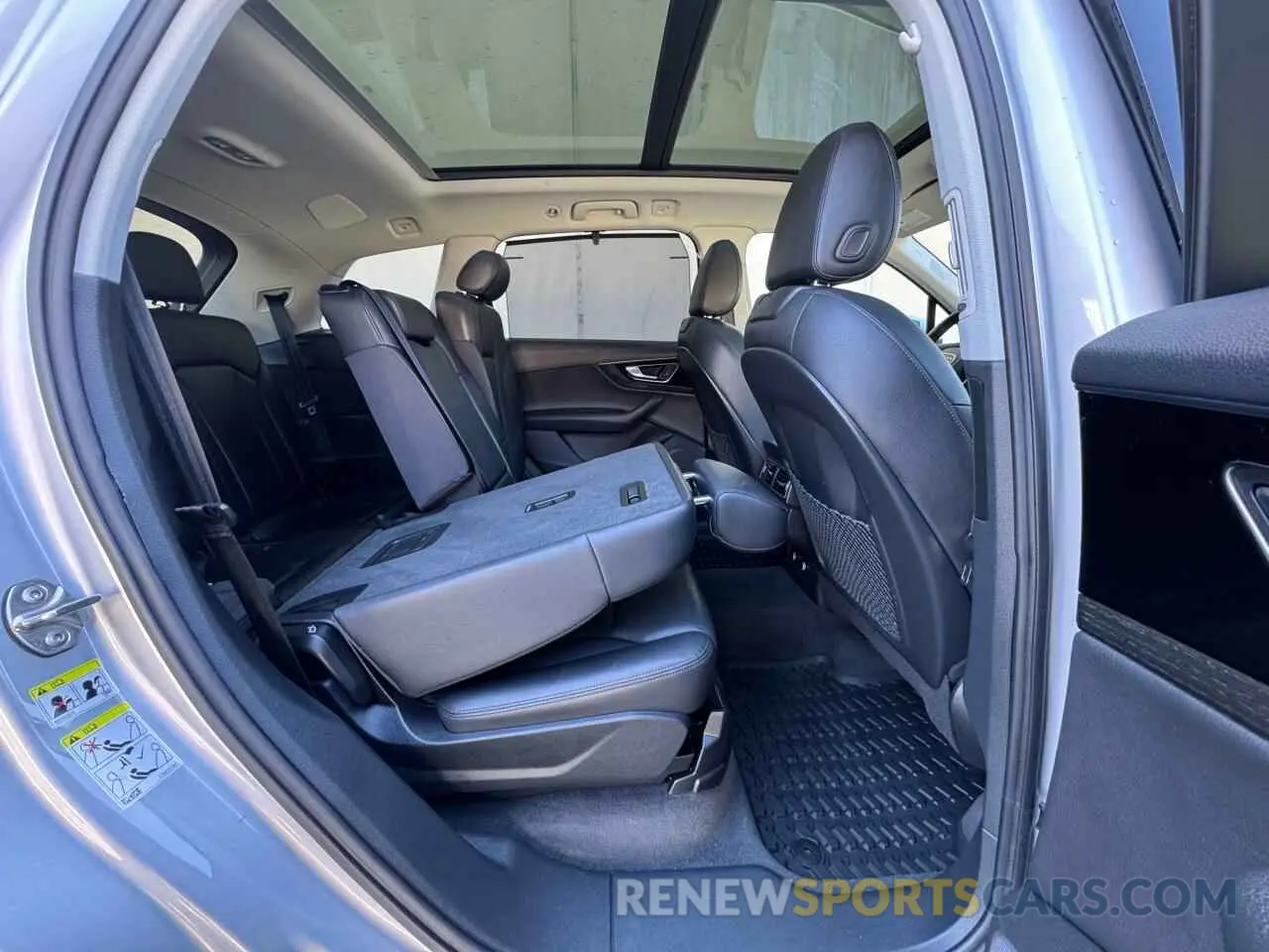 14 Фотография поврежденного автомобиля WA1VAAF79KD026762 AUDI Q7 2019