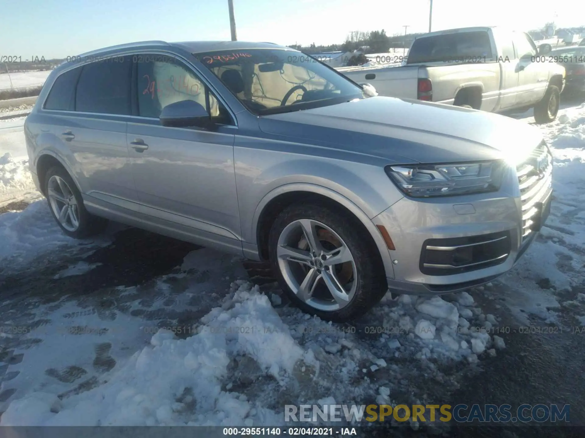 1 Photograph of a damaged car WA1VAAF7XKD033882 AUDI Q7 2019