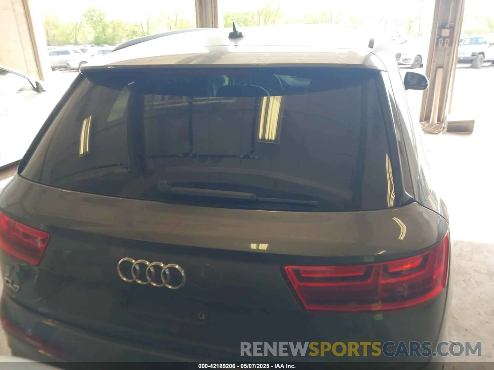 16 Photograph of a damaged car WA1VABF78KD018836 AUDI Q7 2019