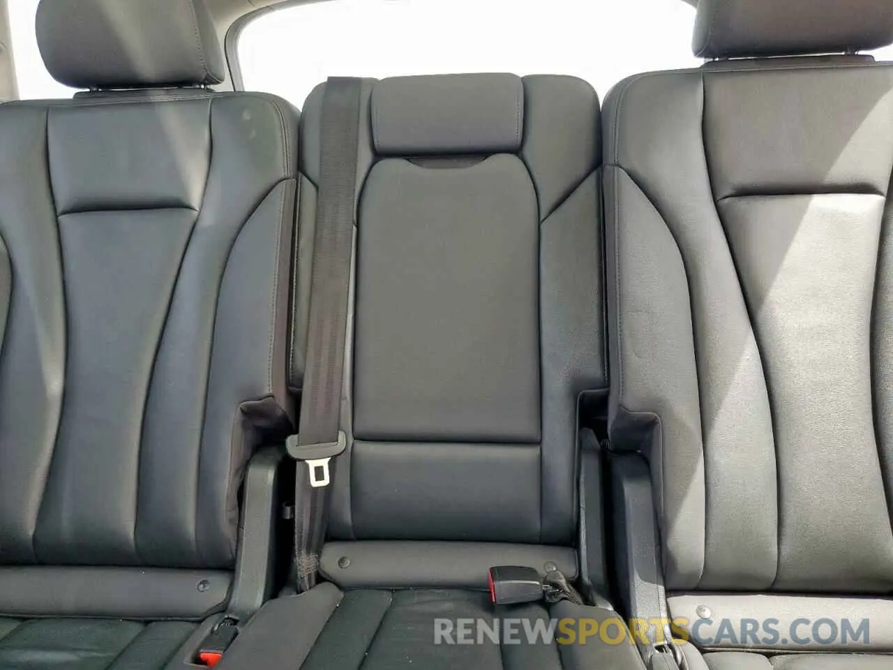 10 Photograph of a damaged car WA1AJAF7XLD009159 AUDI Q7 2020