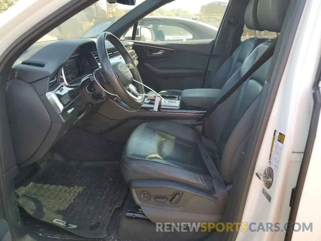 7 Photograph of a damaged car WA1AJAF7XLD011977 AUDI Q7 2020