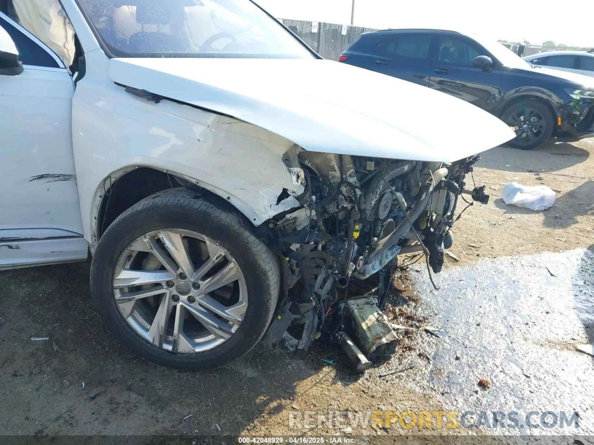 6 Photograph of a damaged car WA1AXAF73LD007509 AUDI Q7 2020