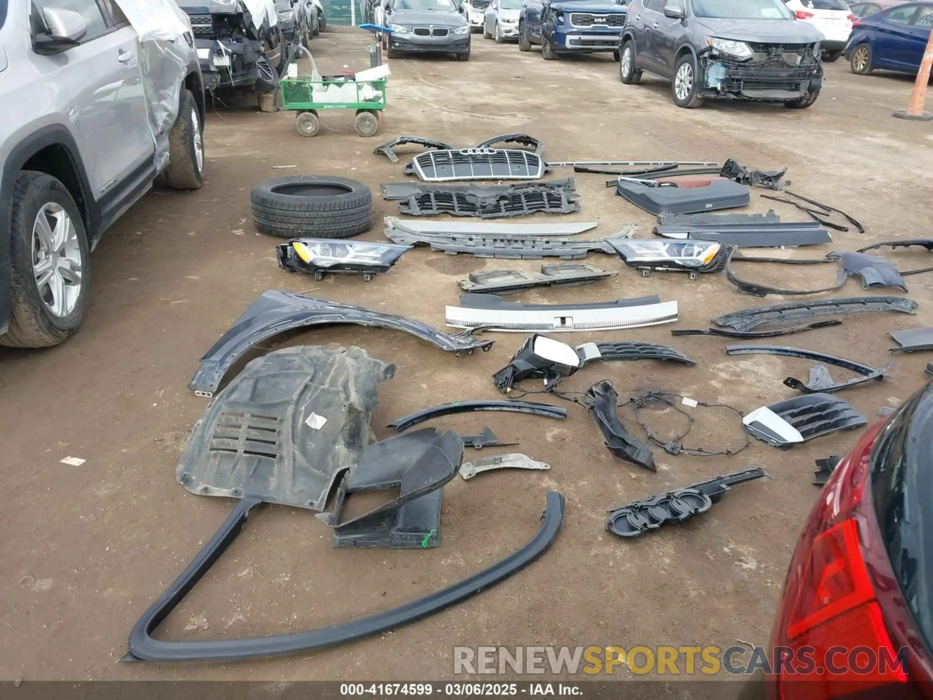 12 Photograph of a damaged car WA1AXAF74LD011455 AUDI Q7 2020