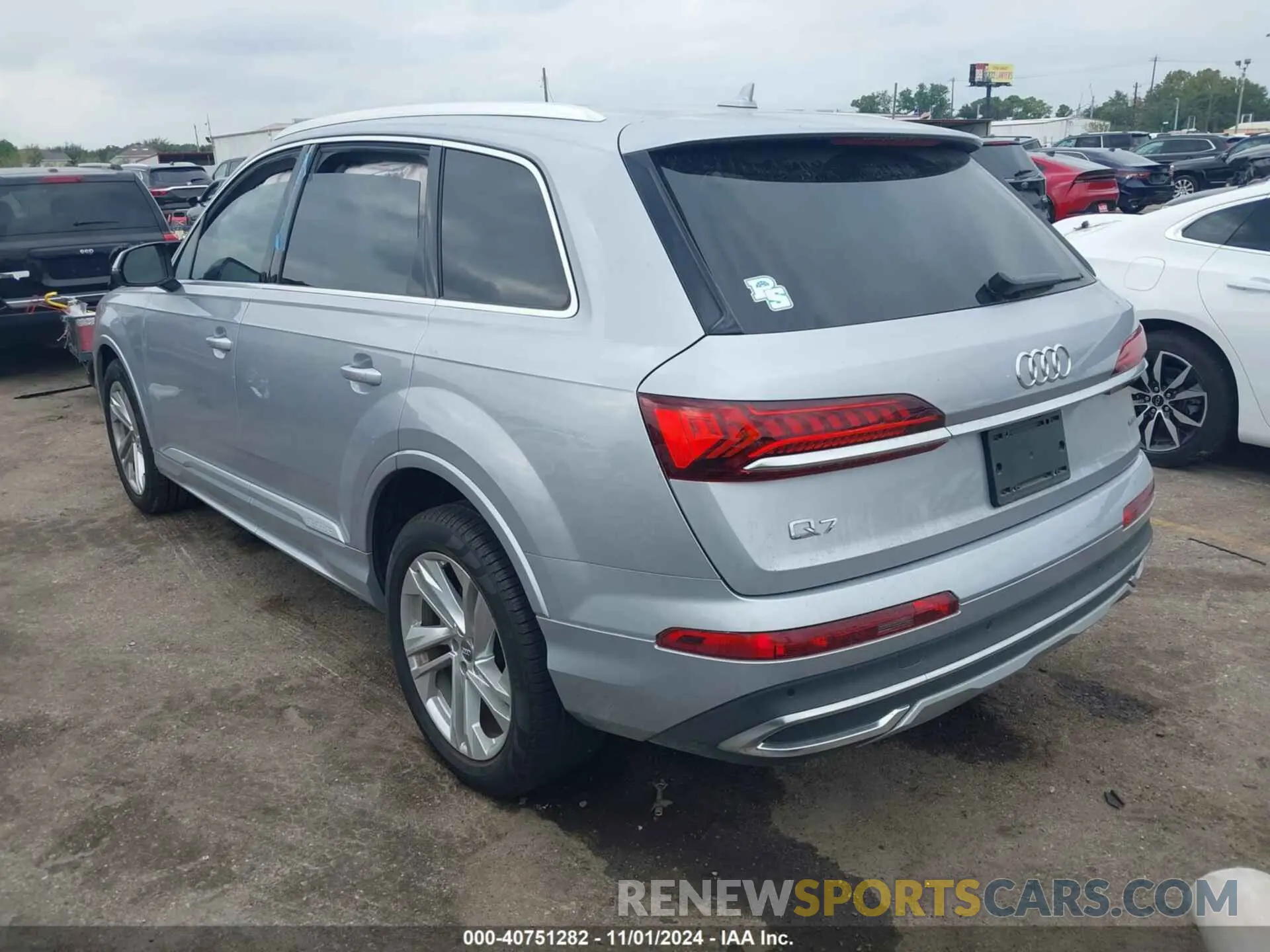 3 Photograph of a damaged car WA1AXAF79LD006607 AUDI Q7 2020