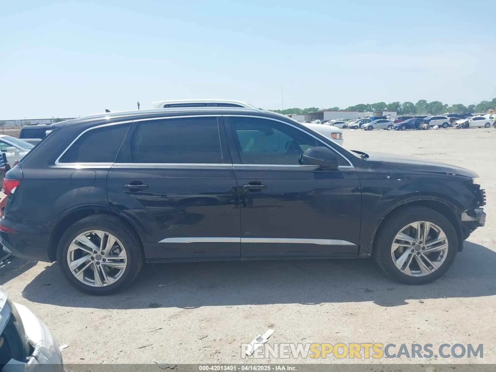 14 Фотография поврежденного автомобиля WA1LJAF76LD010317 AUDI Q7 2020