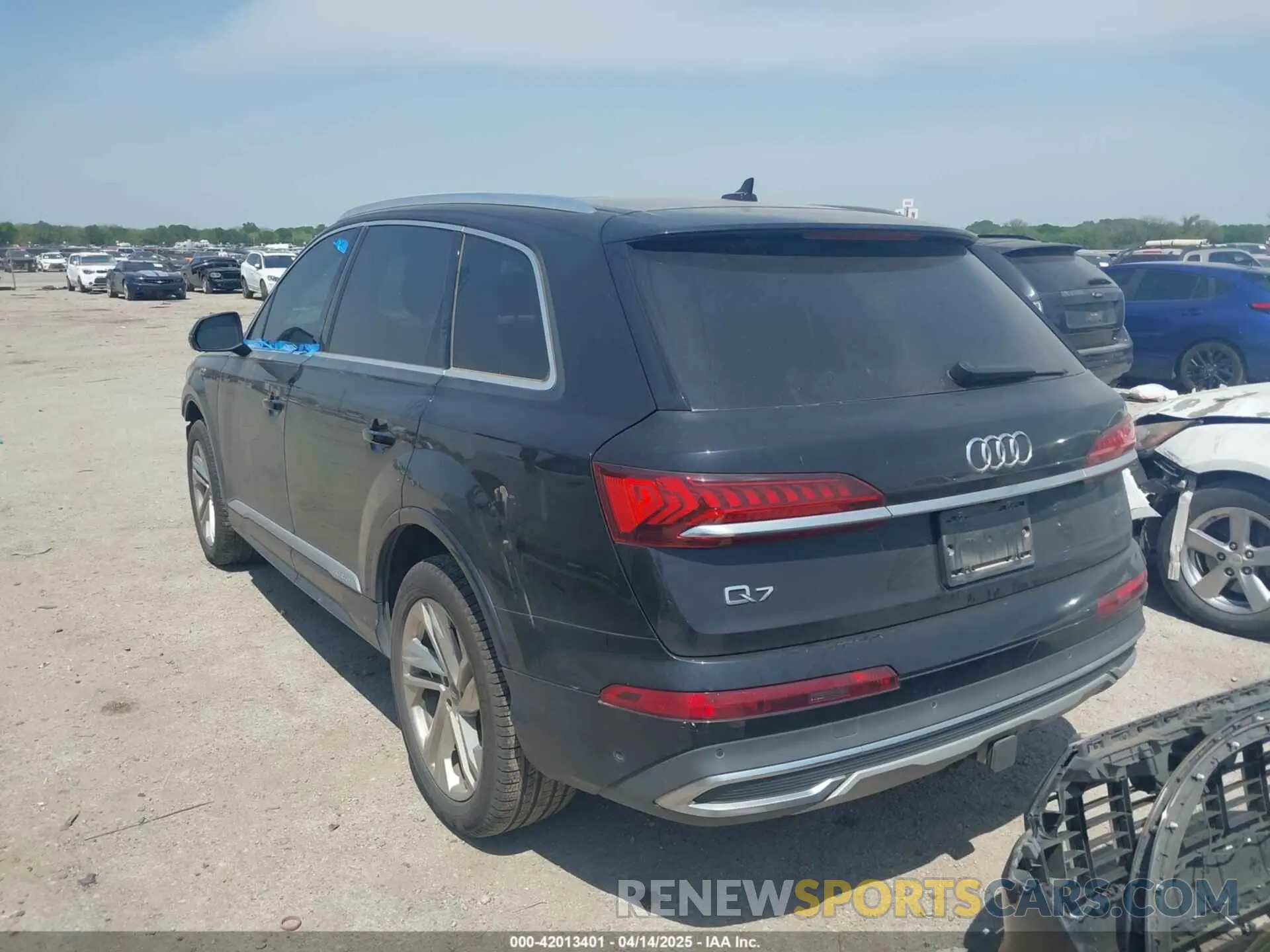 3 Фотография поврежденного автомобиля WA1LJAF76LD010317 AUDI Q7 2020