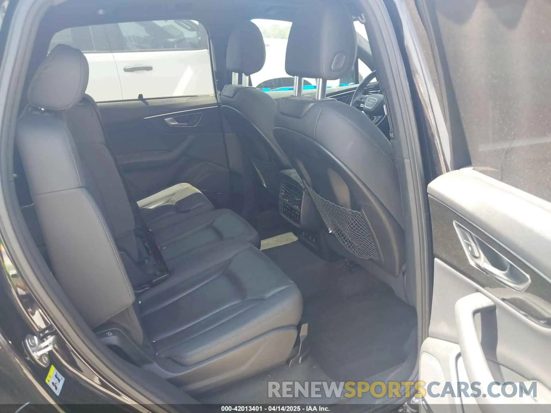 8 Фотография поврежденного автомобиля WA1LJAF76LD010317 AUDI Q7 2020