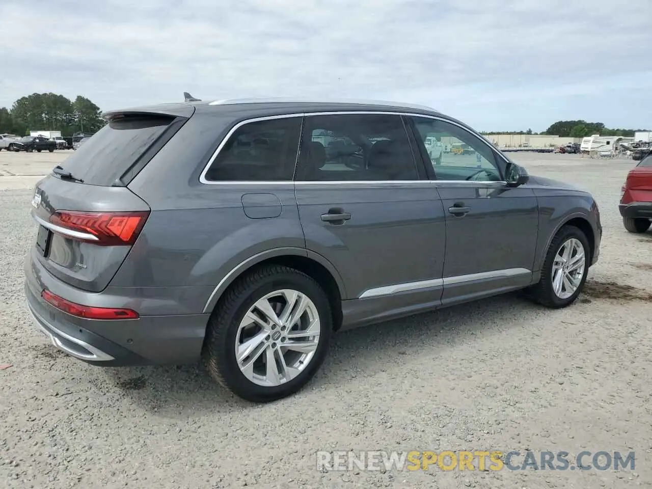 3 Photograph of a damaged car WA1LXAF76LD002457 AUDI Q7 2020