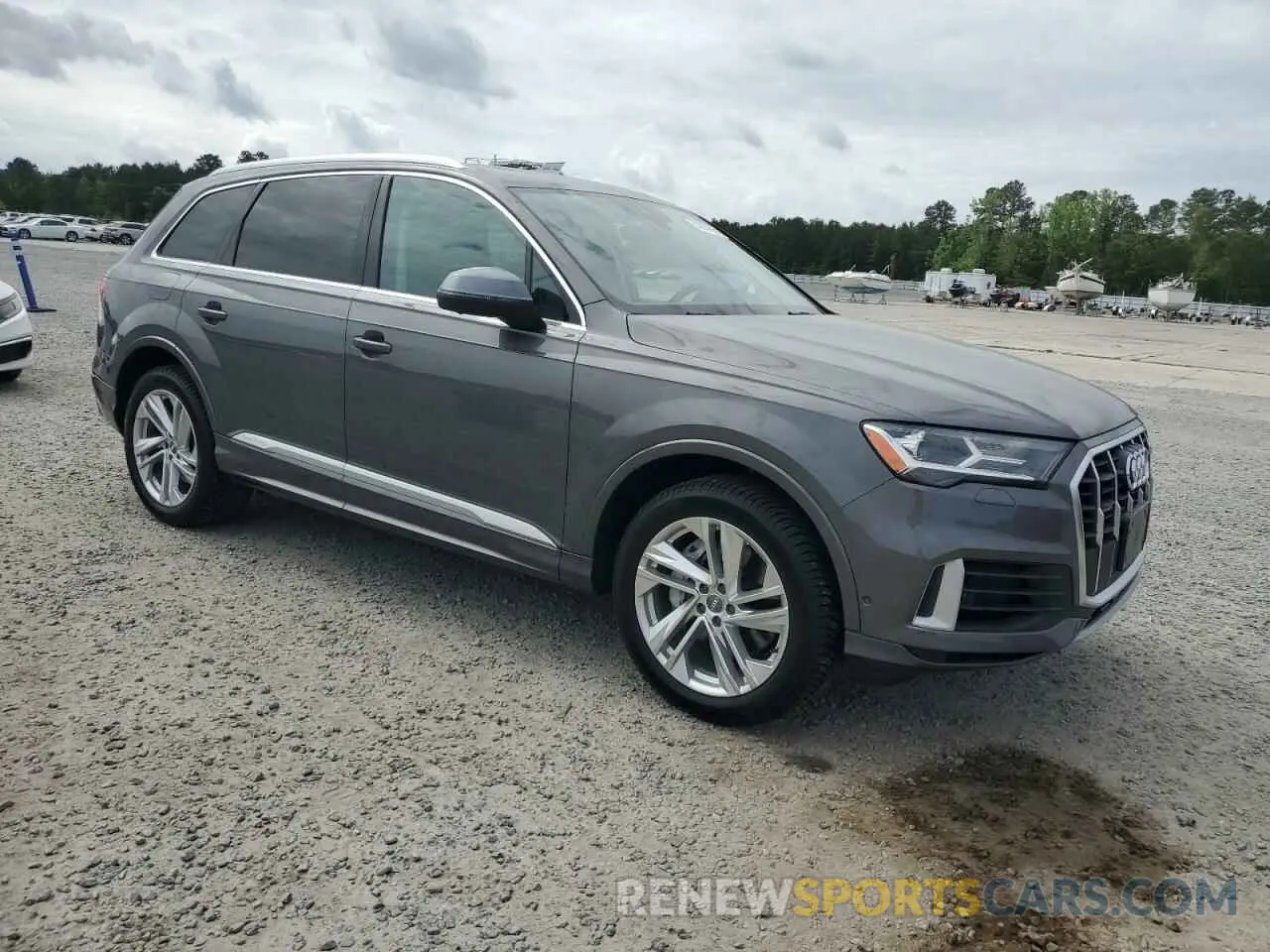 4 Photograph of a damaged car WA1LXAF76LD002457 AUDI Q7 2020