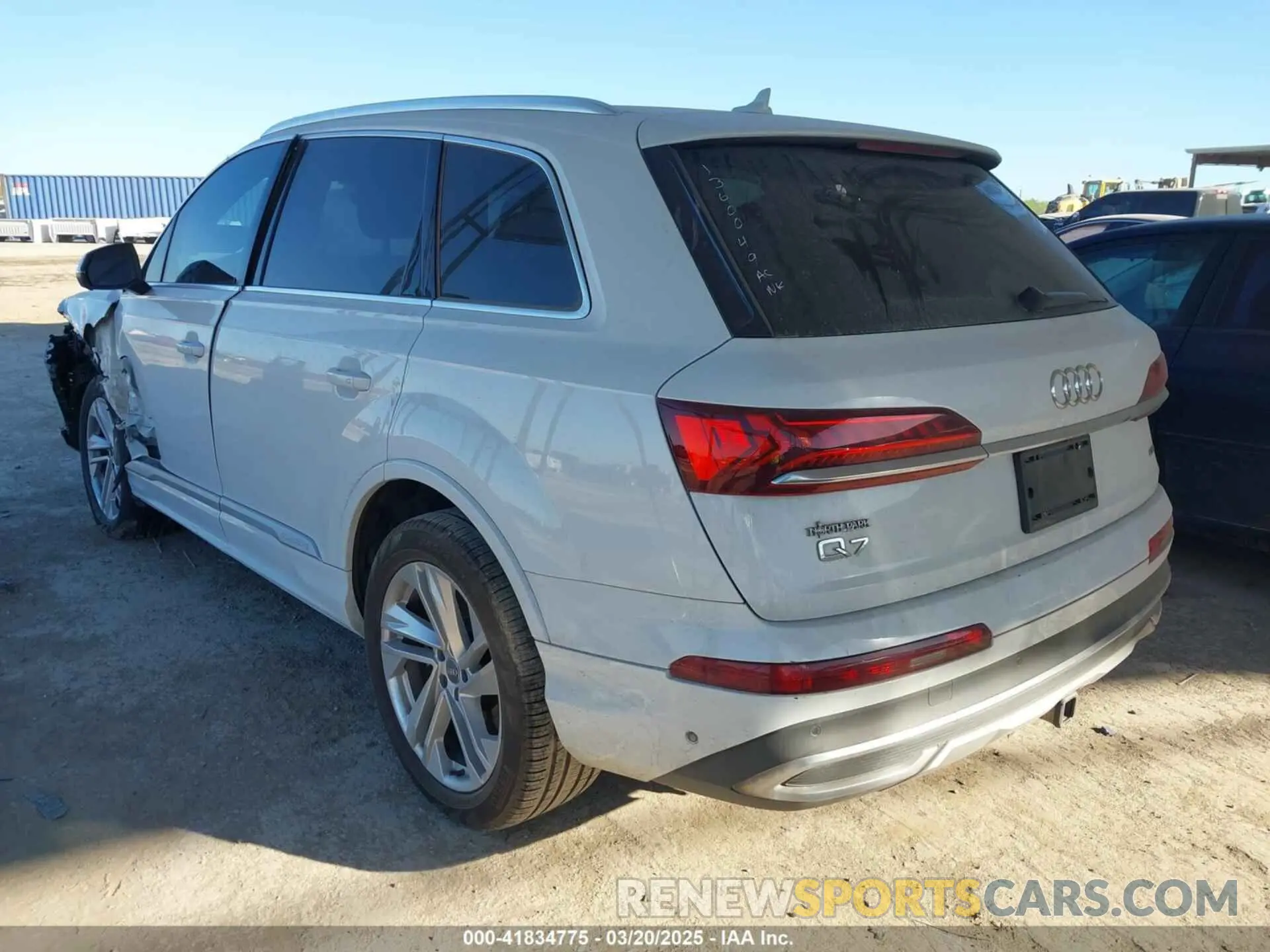 3 Photograph of a damaged car WA1LXAF76LD005911 AUDI Q7 2020