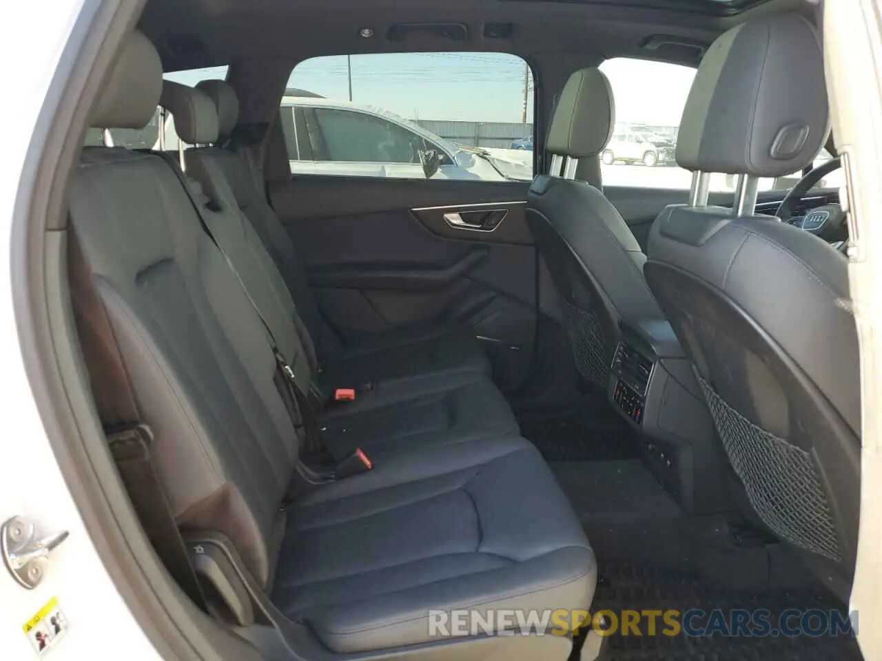 11 Photograph of a damaged car WA1LXAF7XLD000906 AUDI Q7 2020