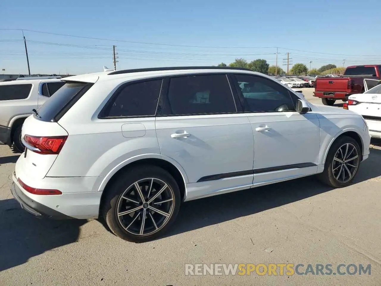 3 Photograph of a damaged car WA1LXAF7XLD000906 AUDI Q7 2020