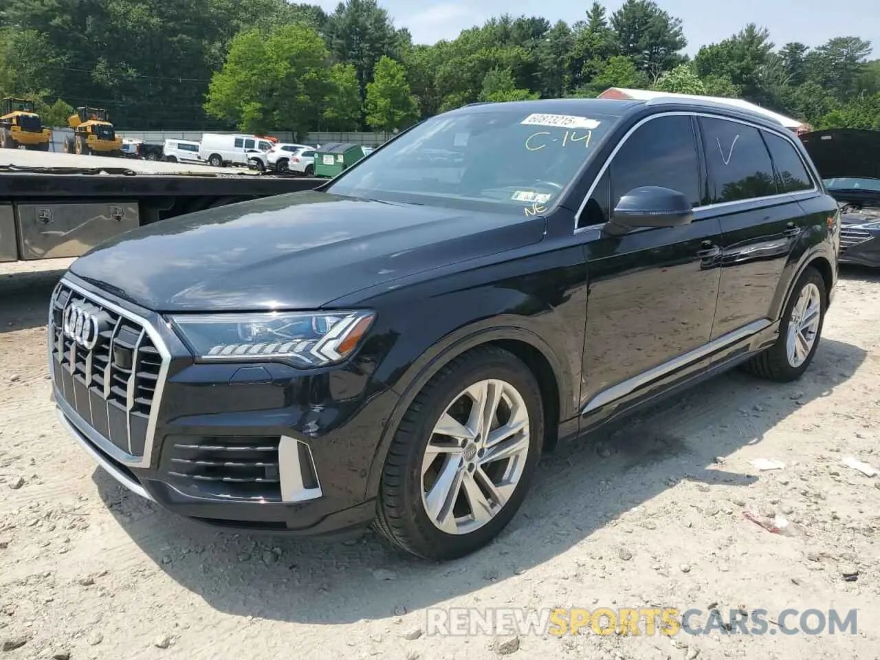 1 Photograph of a damaged car WA1VXAF78LD004185 AUDI Q7 2020