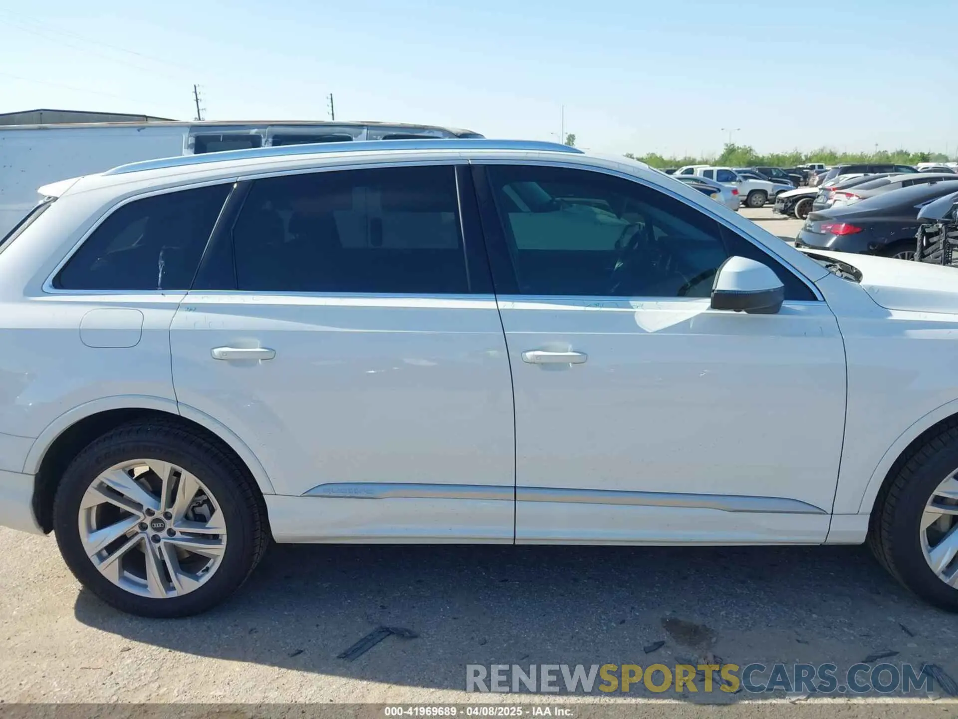 13 Фотография поврежденного автомобиля WA1AJAF73MD022482 AUDI Q7 2021