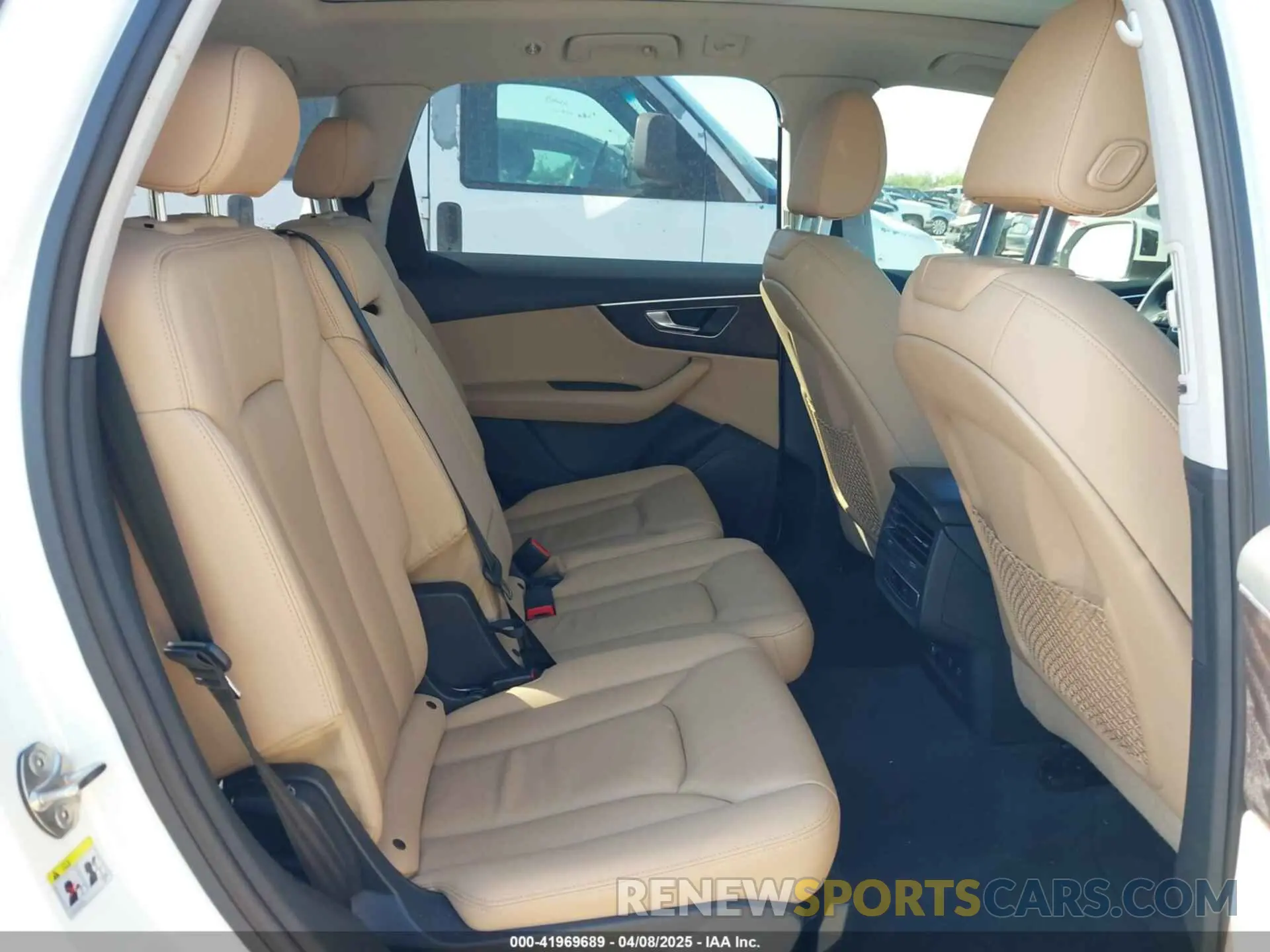 8 Фотография поврежденного автомобиля WA1AJAF73MD022482 AUDI Q7 2021